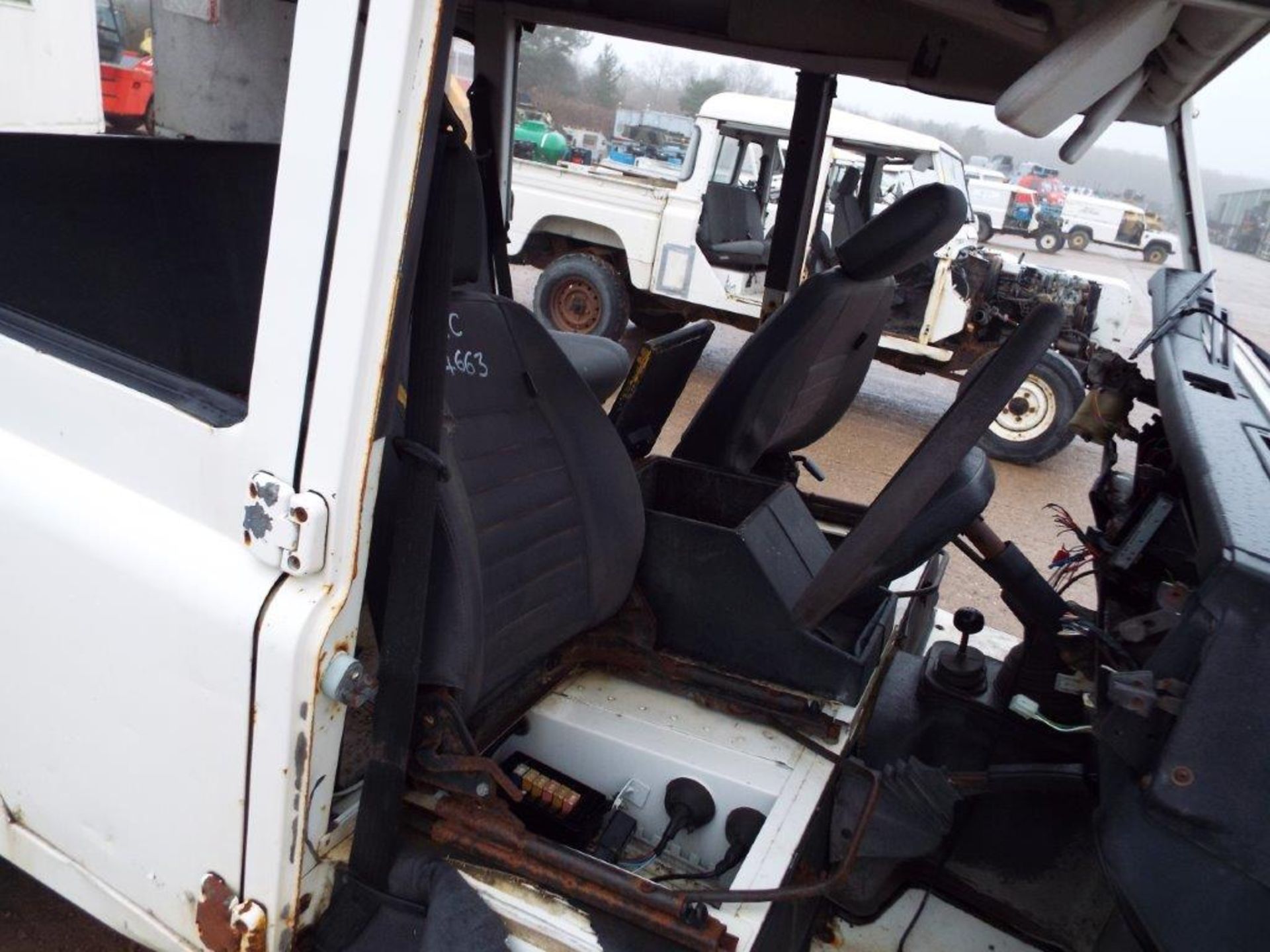 Land Rover Defender 110 300Tdi Double Cab Pick Up - Suitable for Spares or Repairs - Image 10 of 22