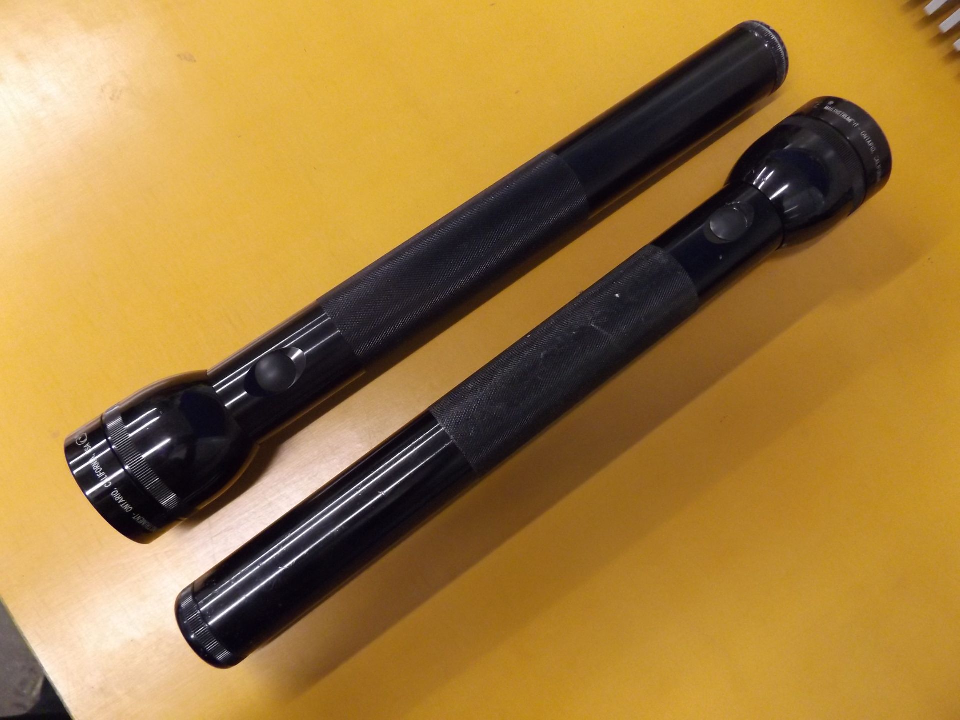 2 x Maglite Police Torches