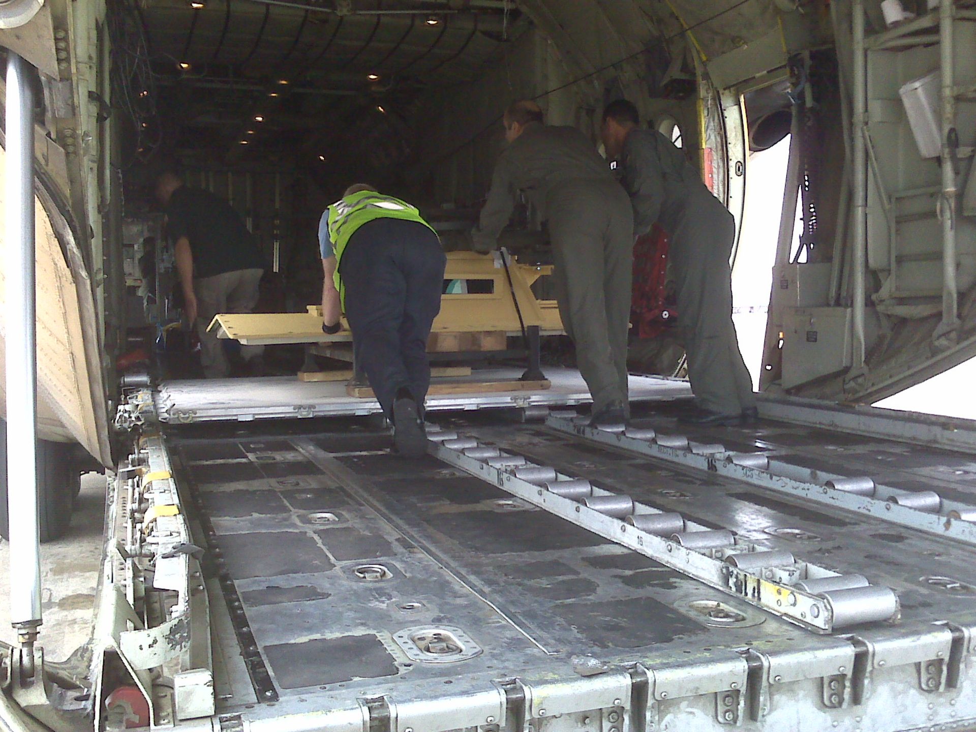 AAR Mobility Systems HCU6/E Aircraft Cargo Loading Pallet - Image 6 of 7
