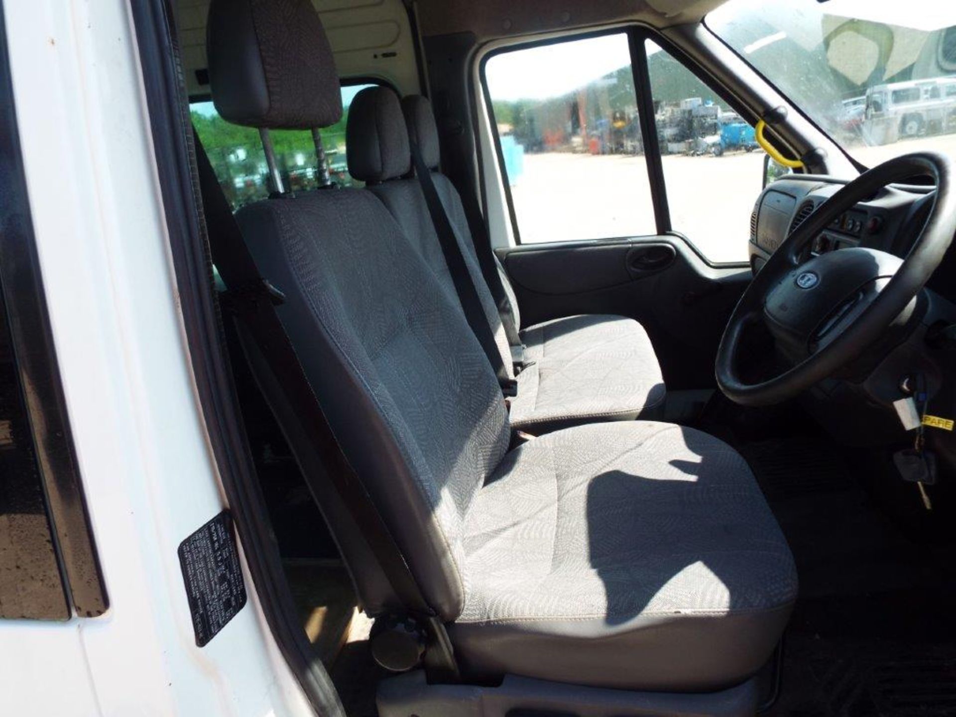 Ford Transit 9 Seat Minibus - Image 12 of 21