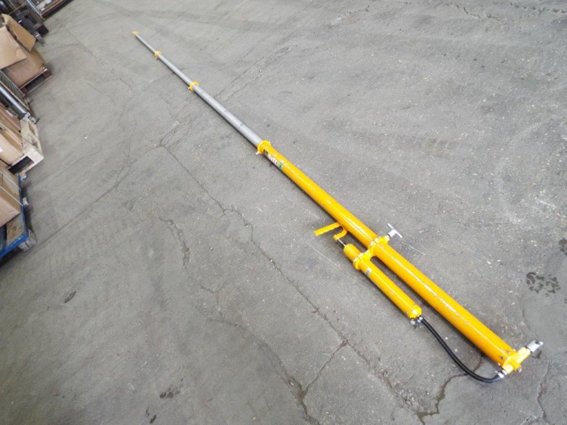 Clarke 6M Pneumatic Mast with Pump P/No SQT-6HP - Image 2 of 6