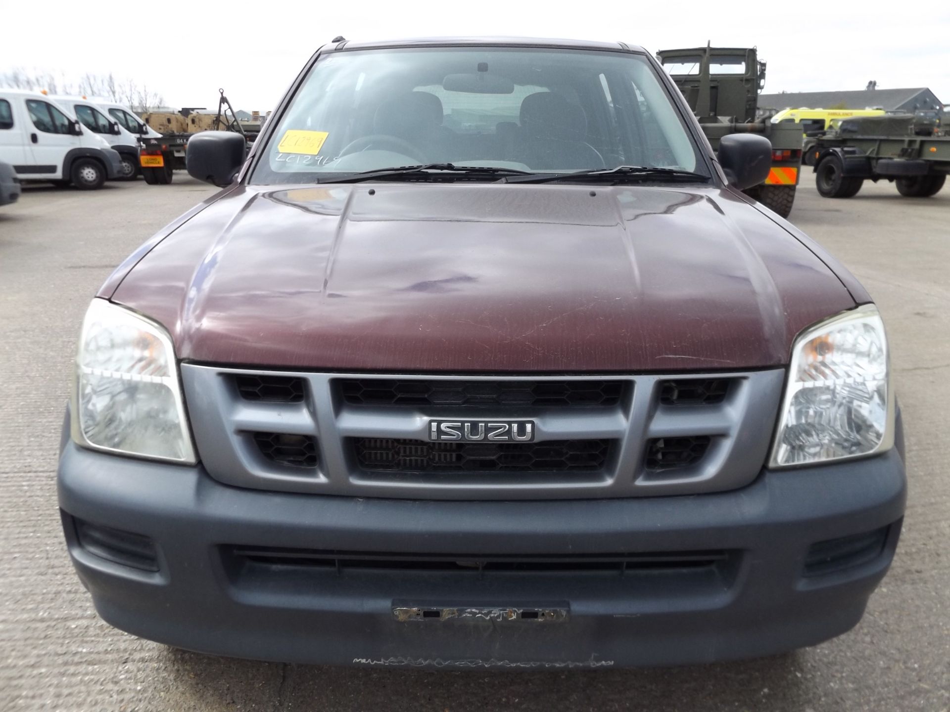 Isuzu D-Max Double Cab 3.0 Diesel 4 x 4 - Image 2 of 16