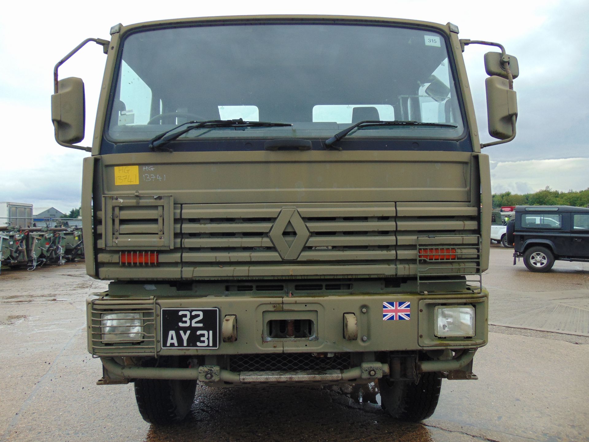 Renault G300 Maxter RHD 4x4 8T Cargo Truck complete with winch - Image 2 of 16
