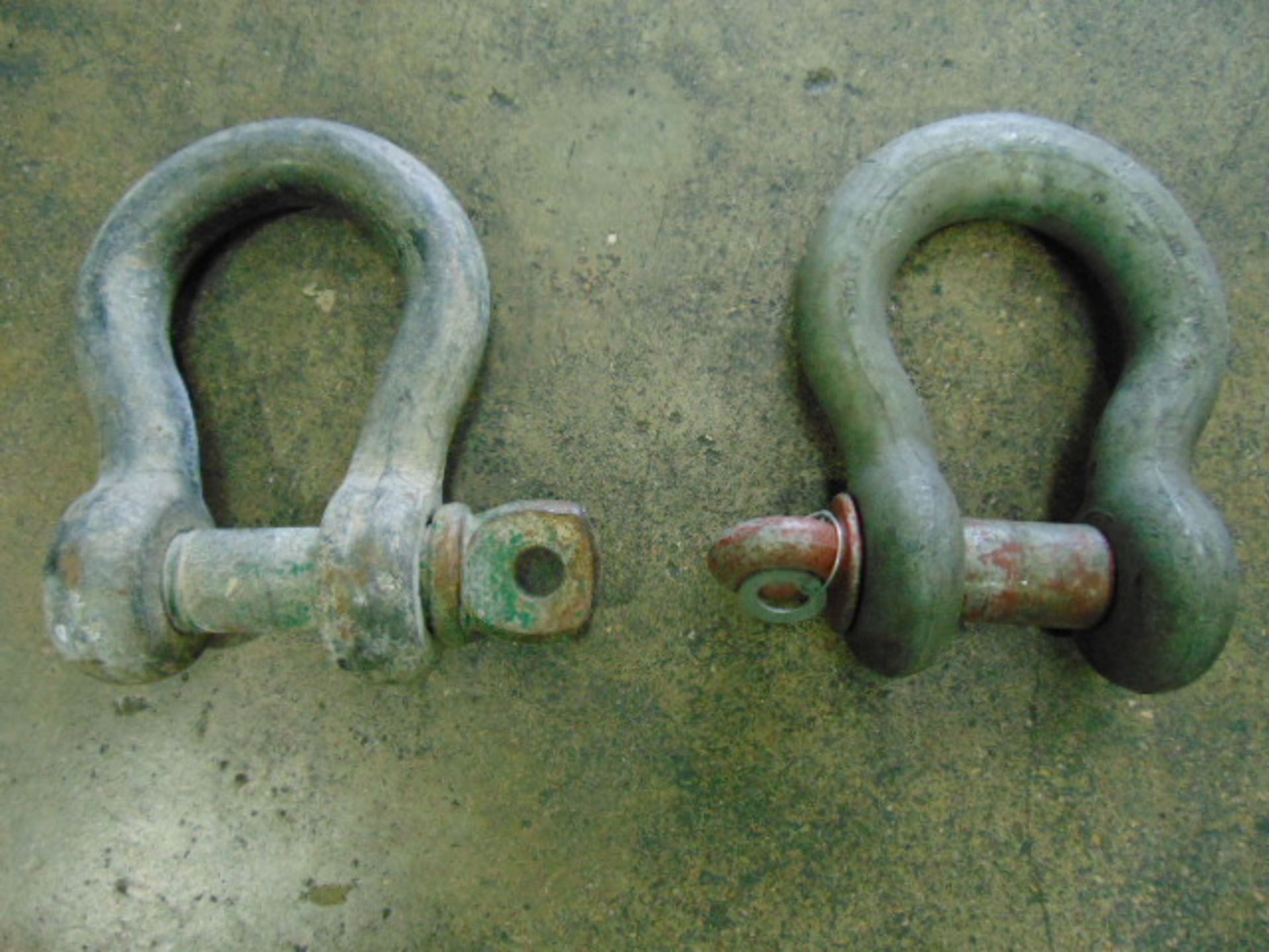 2 x Heavy Duty 25T D-Shackles