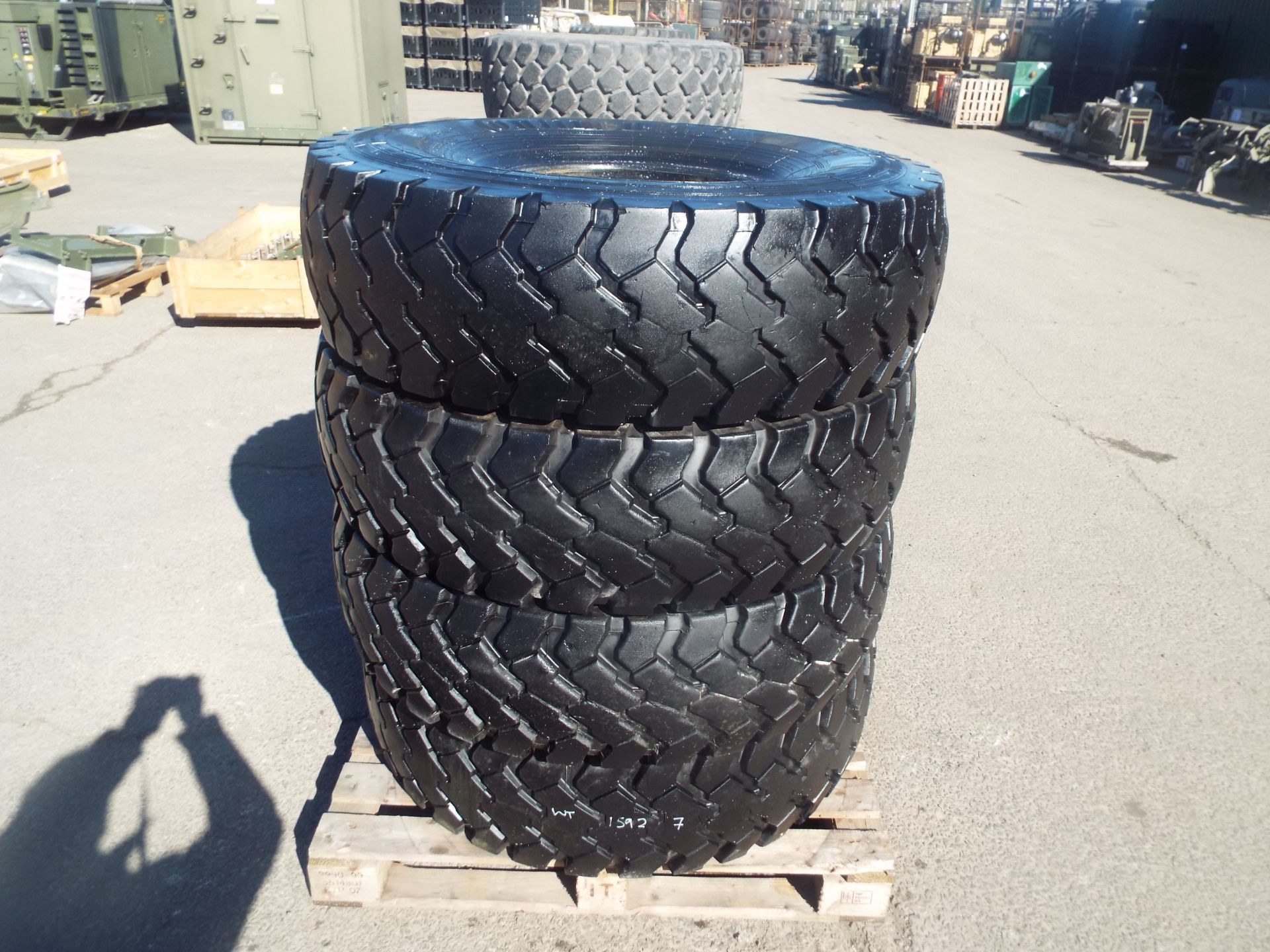 4 x Continental 14.00 R20 Tyres