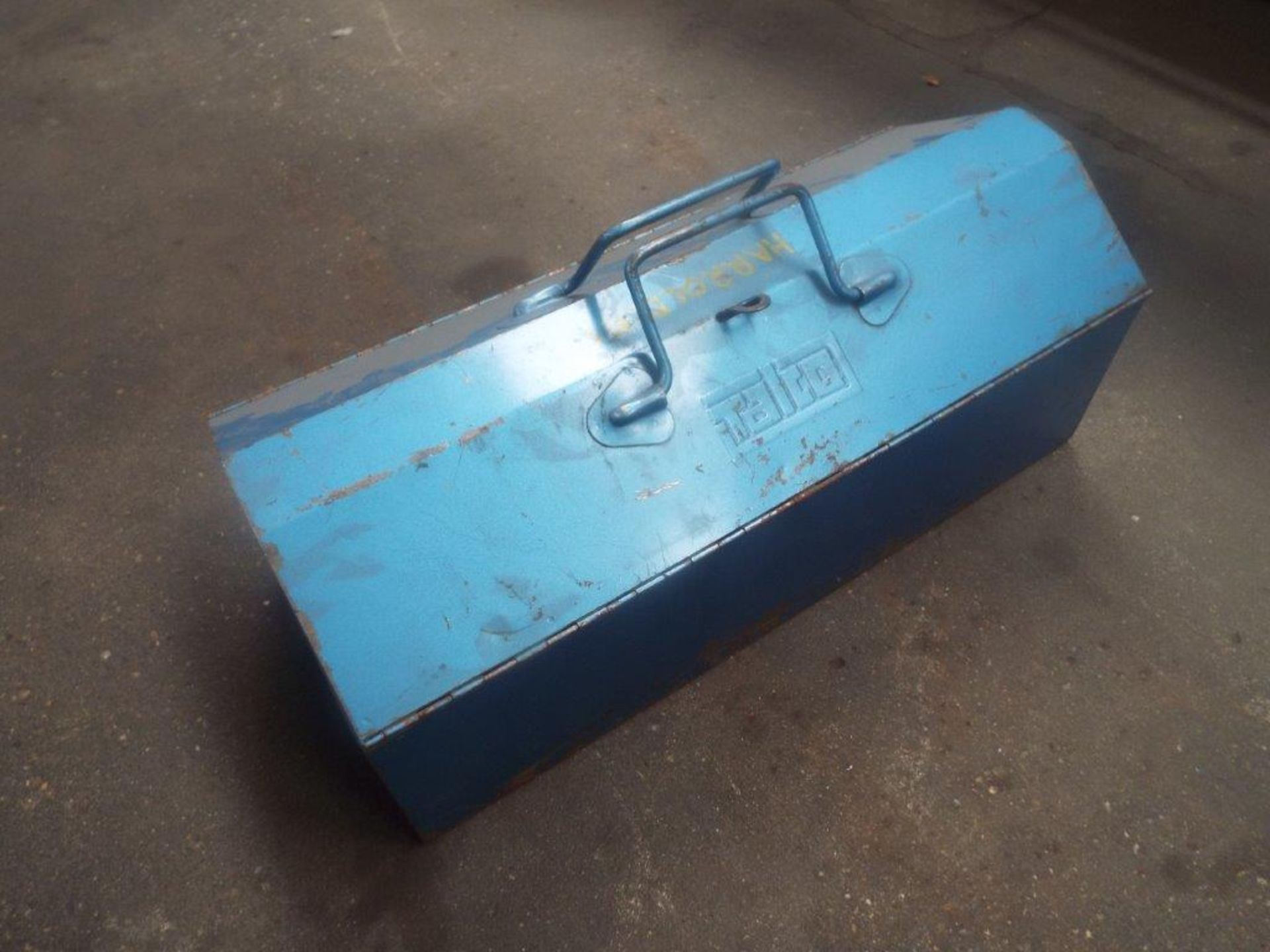 Talco Heavy Duty Steel Barn Door Tool Box Complete with a Selection of Tools - Image 5 of 6