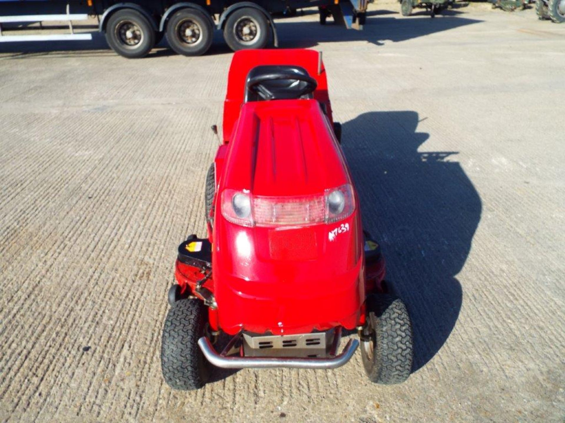 Countax C800H Ride On Mower with Rear Brush and Grass Collector - Image 2 of 20