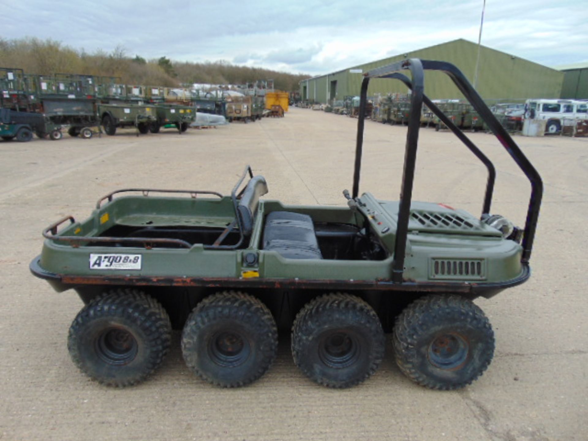 Argocat 8x8 Response Amphibious ATV with Front Mounted Winch - Image 8 of 28