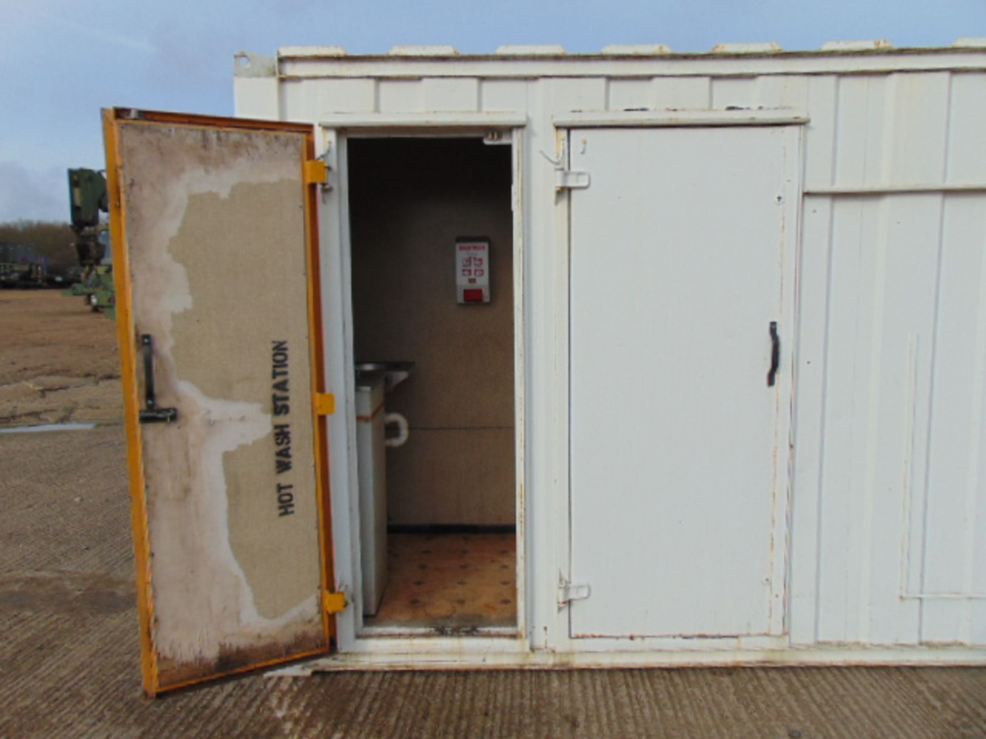 16' x 8' Anti-Vandal Portable Welfare / Office Unit - Image 16 of 24