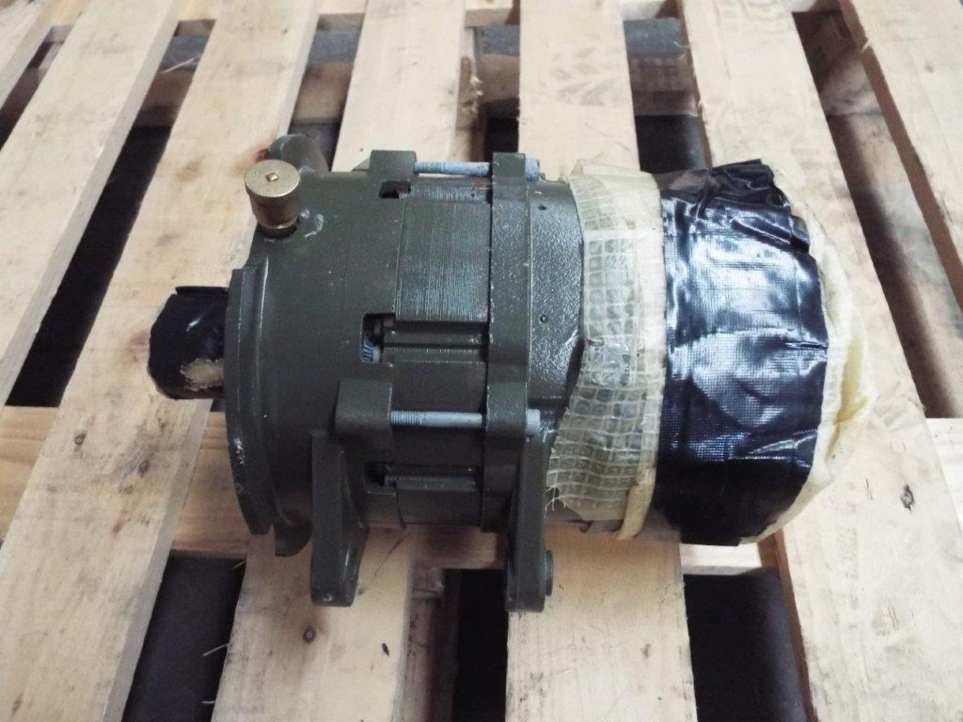 24 VOLT 90 AMP Alternator