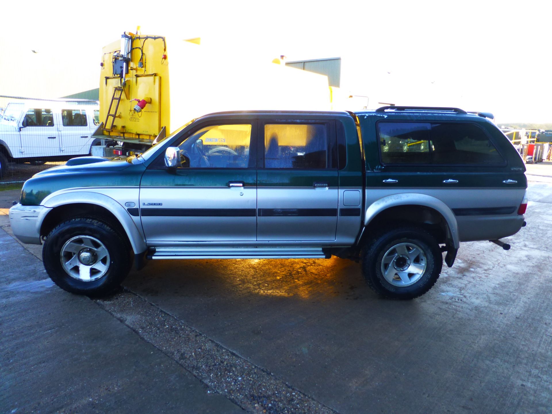 Mitsubishi L200 2.5 TD Double Cab pickup - Image 4 of 21