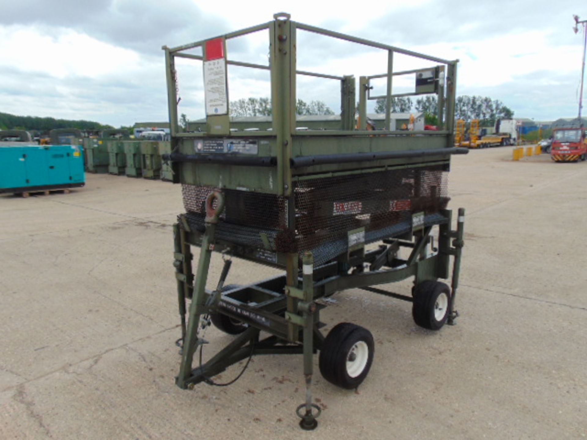 UK Lift 4m Mobile Hydraulic Work Platform - Image 3 of 15