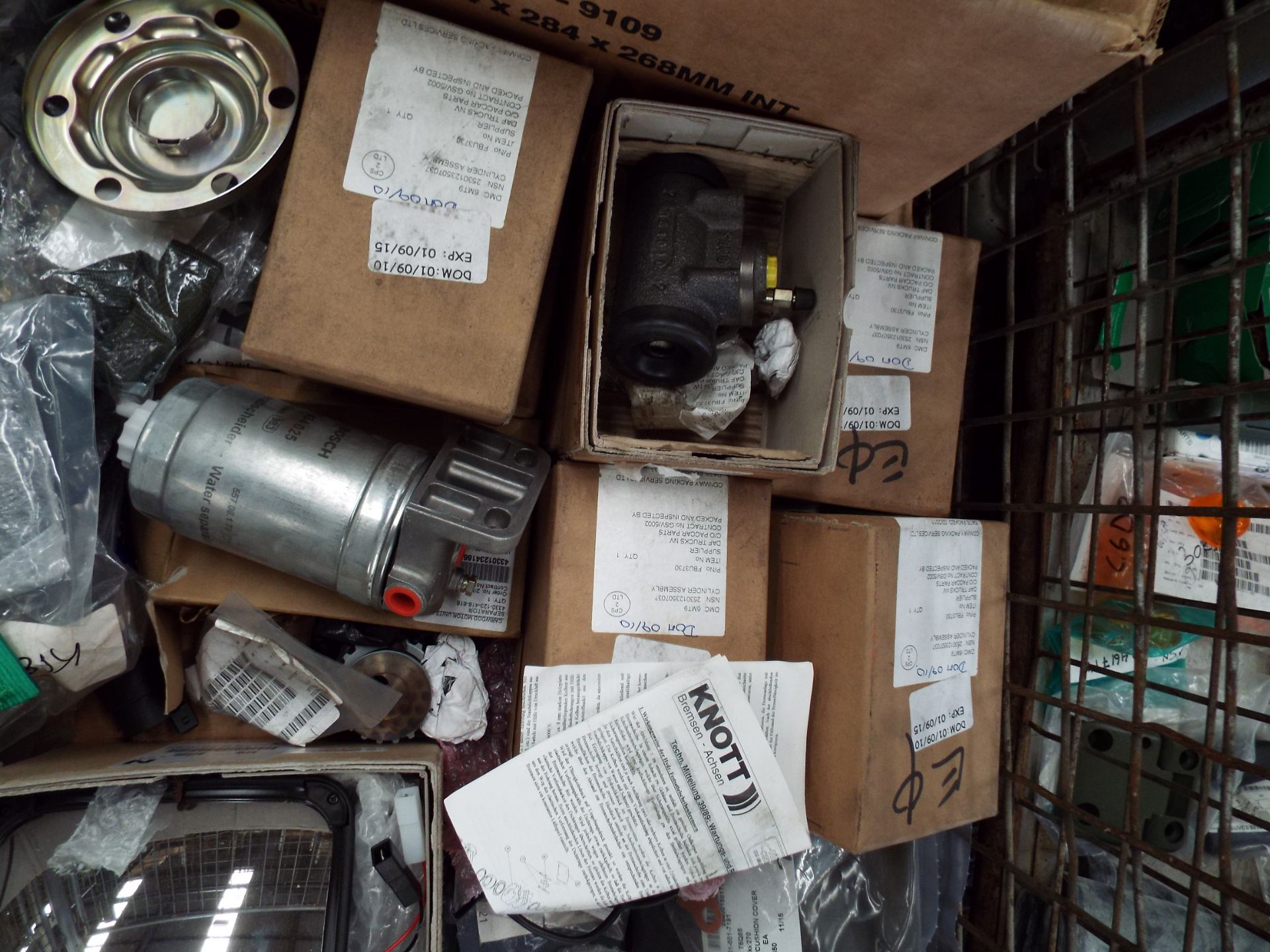 Mixed Stillage of Truck Parts inc Brake Cylinders, Harnesses, Mirrors, Hinges etc - Image 5 of 9