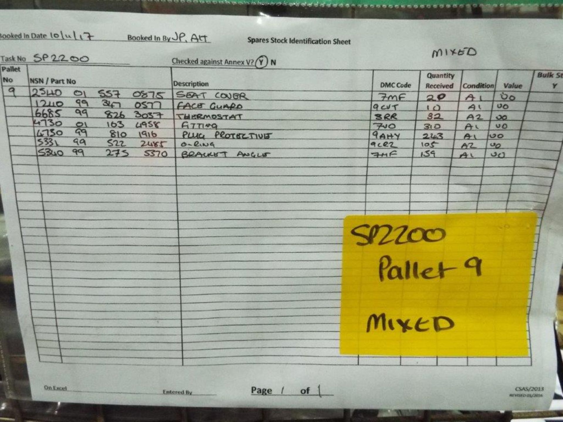 Mixed Stillage of FV parts consisting of Seat Covers, Face Guards, Thermostats etc - Bild 10 aus 11