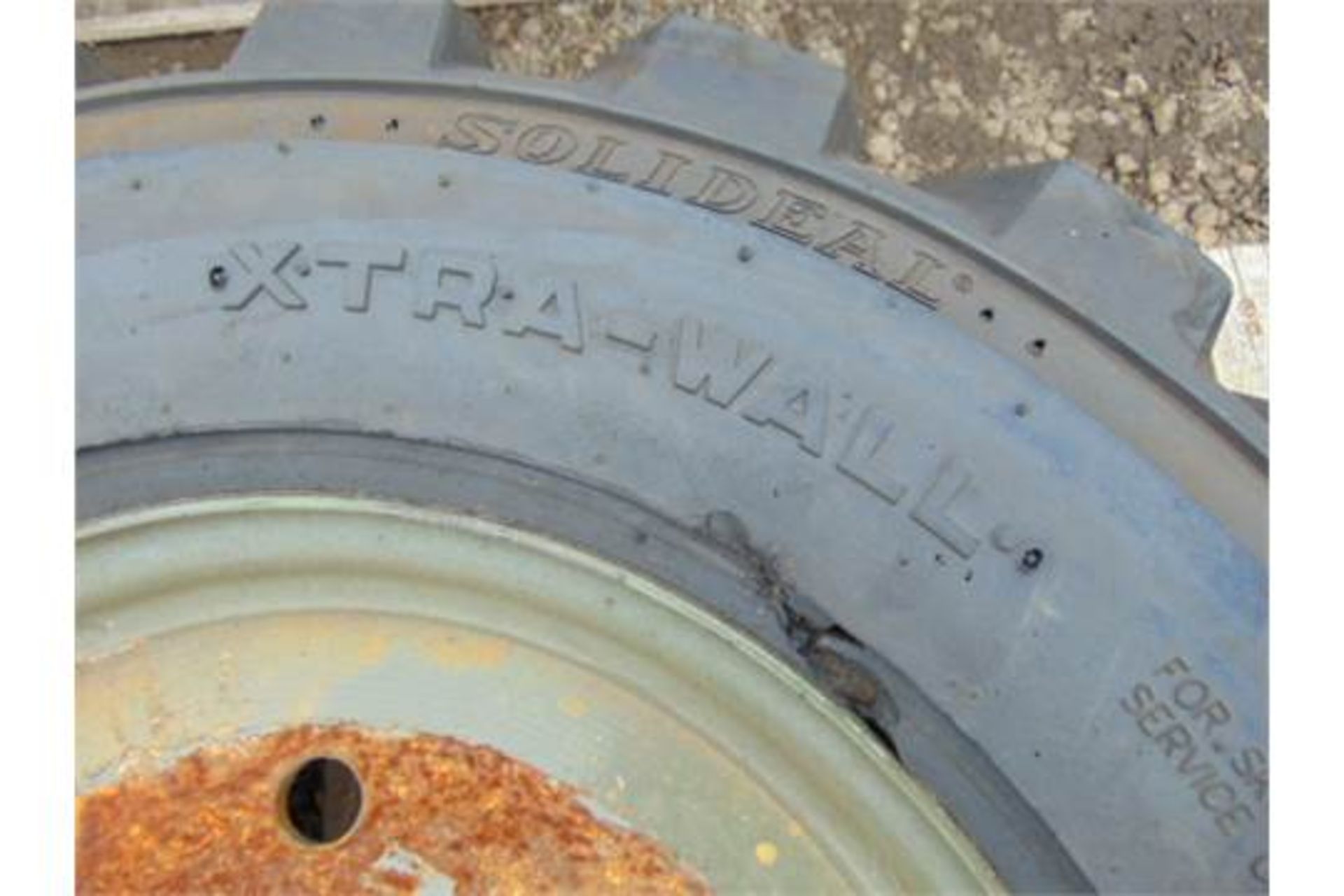2 x Solideal Xtra-Wall 12-16.5 Tyres with 8 stud rims - Image 6 of 8