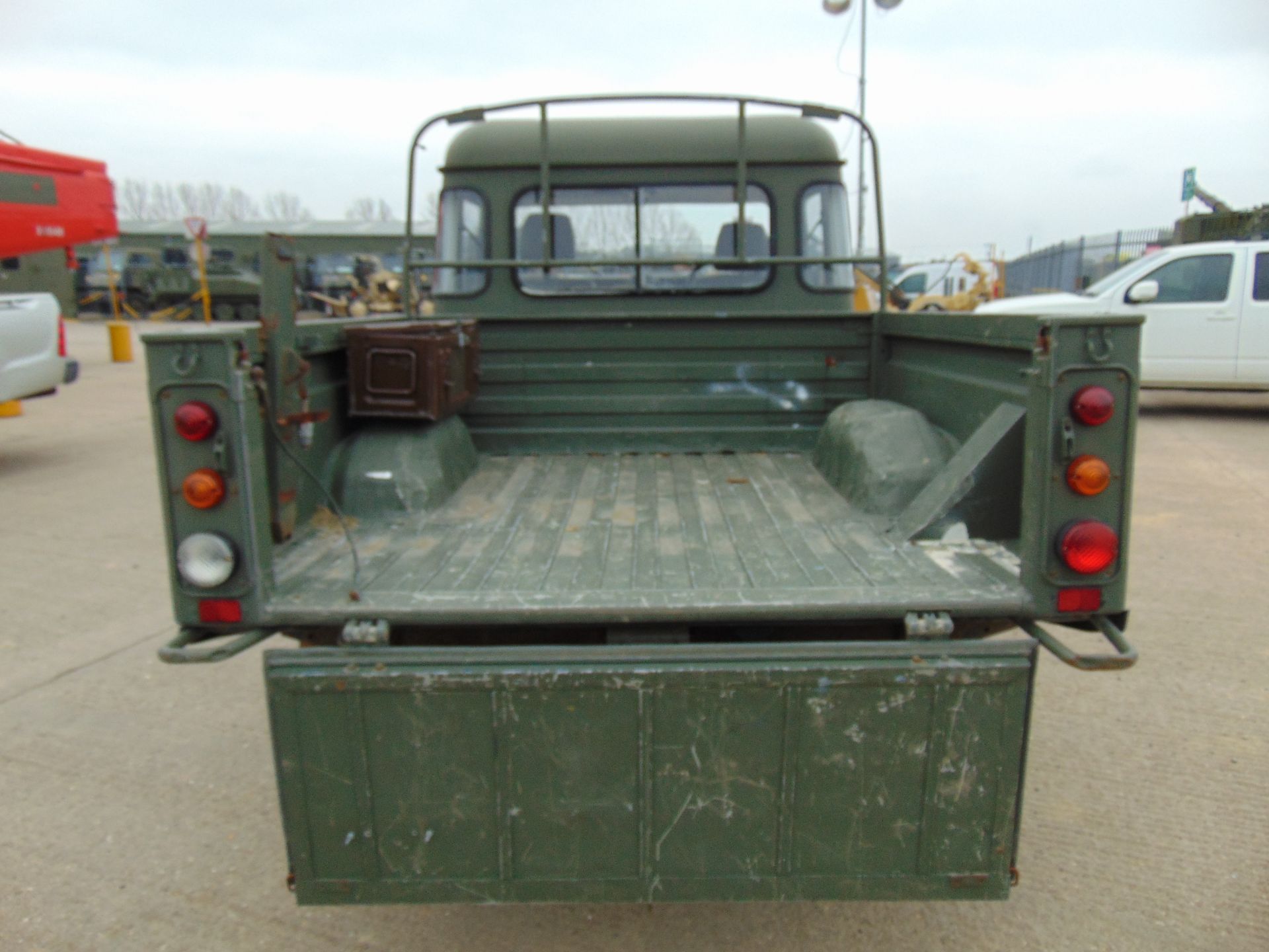 Land Rover Defender 130 TD5 Double Cab Pick Up - Image 13 of 18