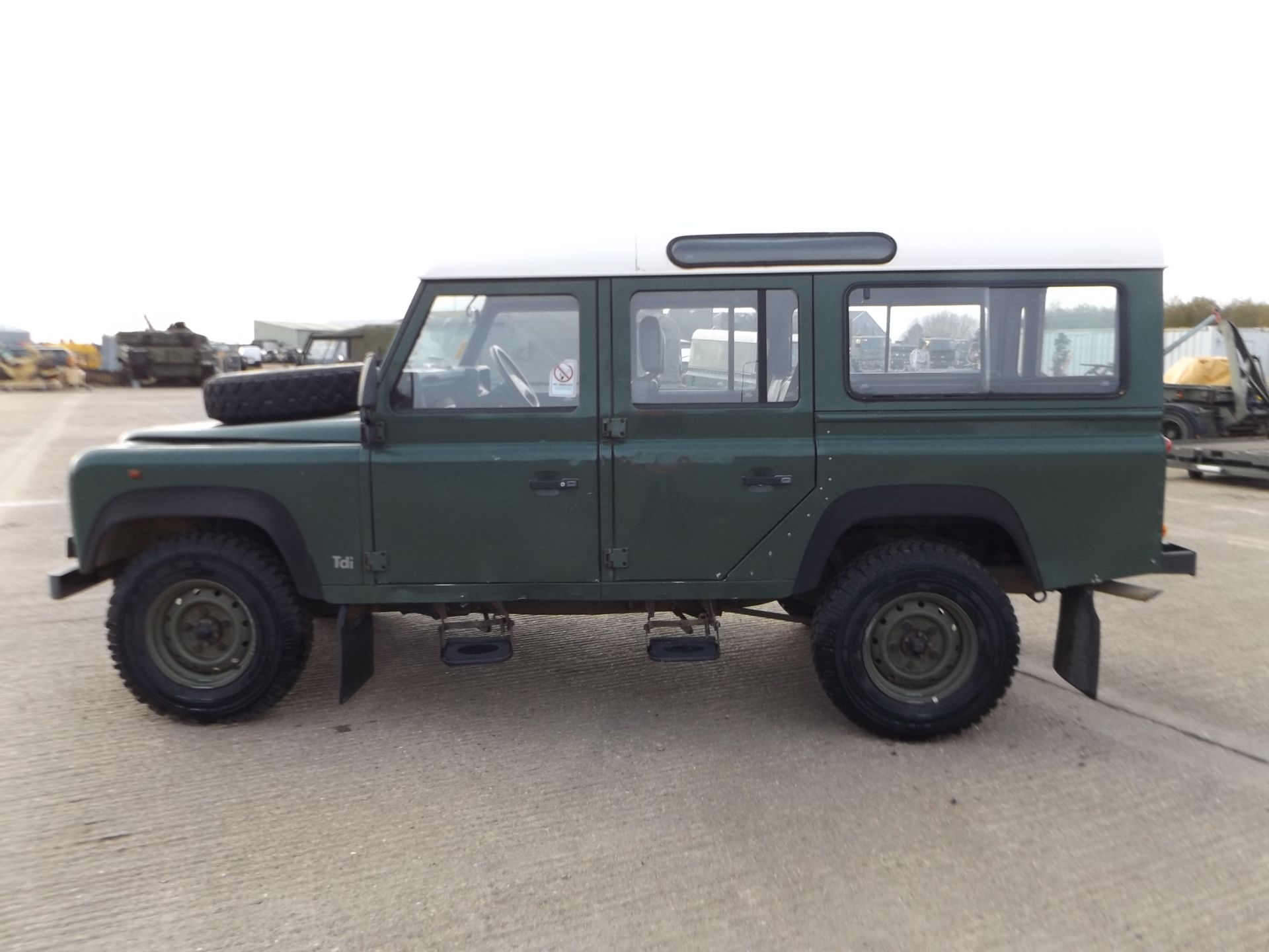 Land Rover Defender 110 300TDi Station Wagon - Bild 4 aus 18