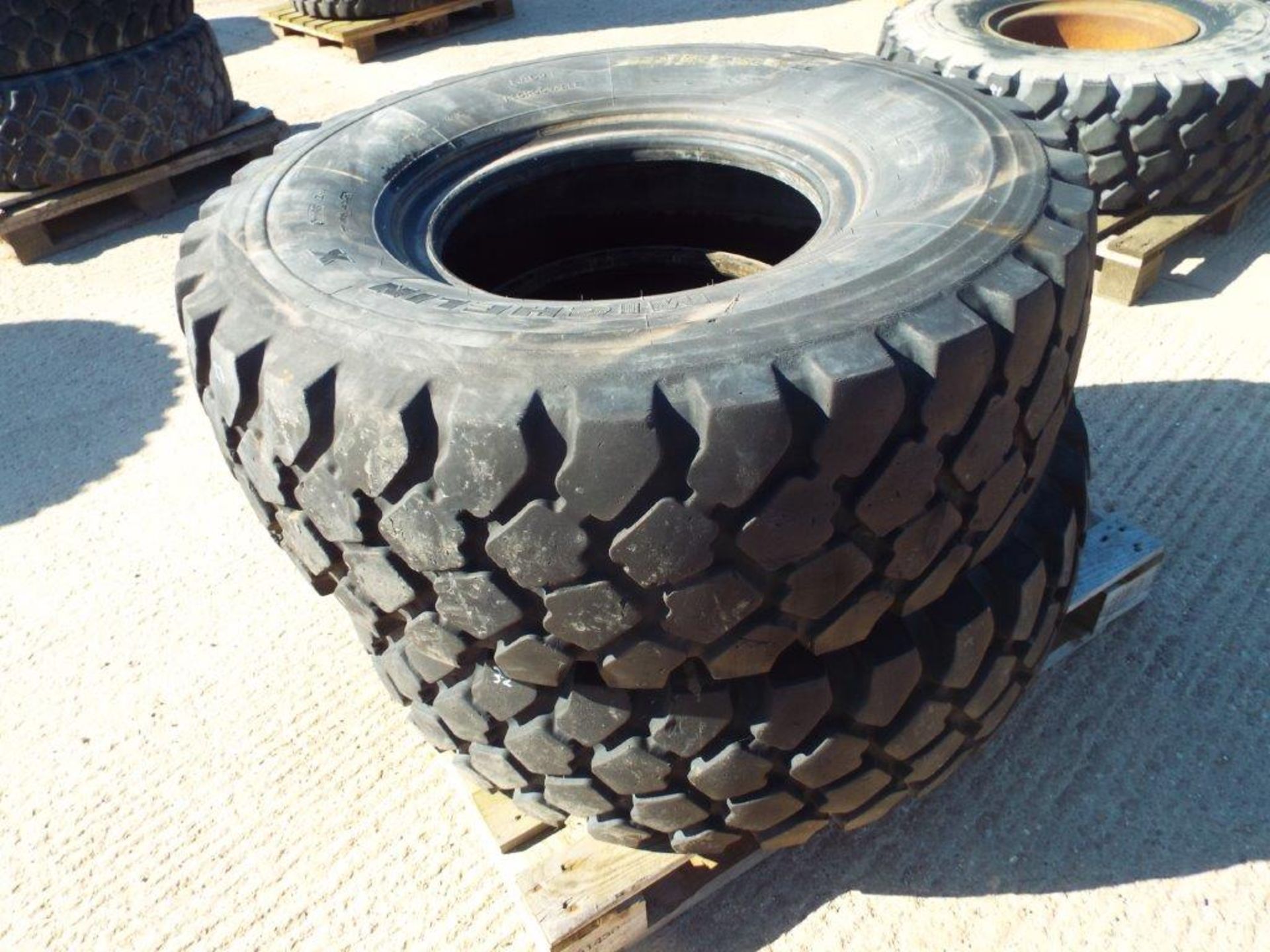 2 x Michelin XZL 395/85 R20 Tyres