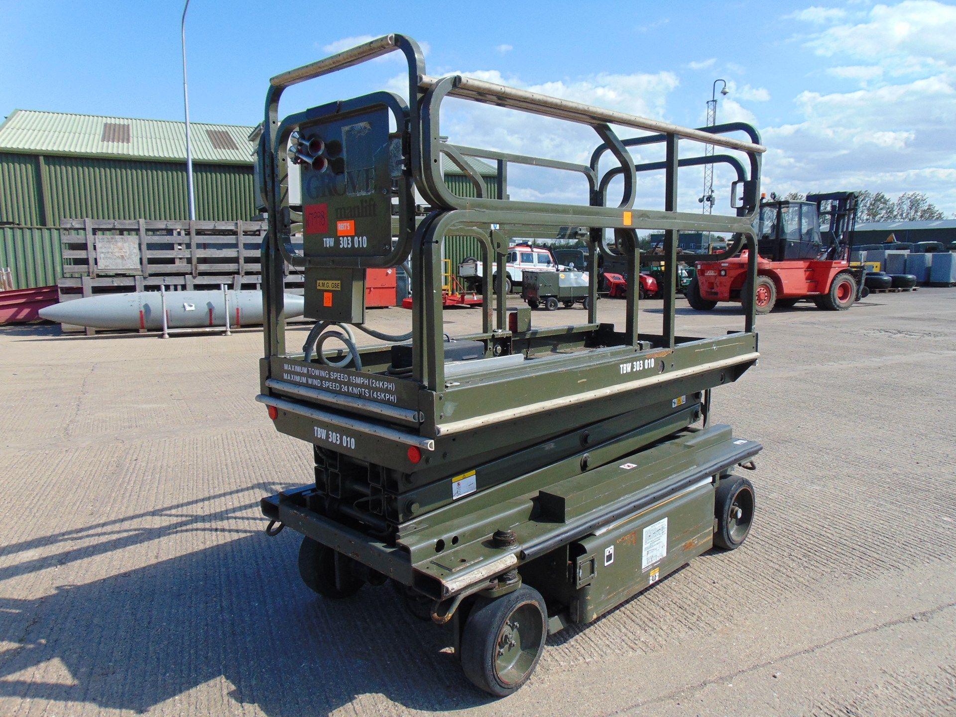 Grove 2646BE Self Propelled Aerial Work Platform - Bild 3 aus 22