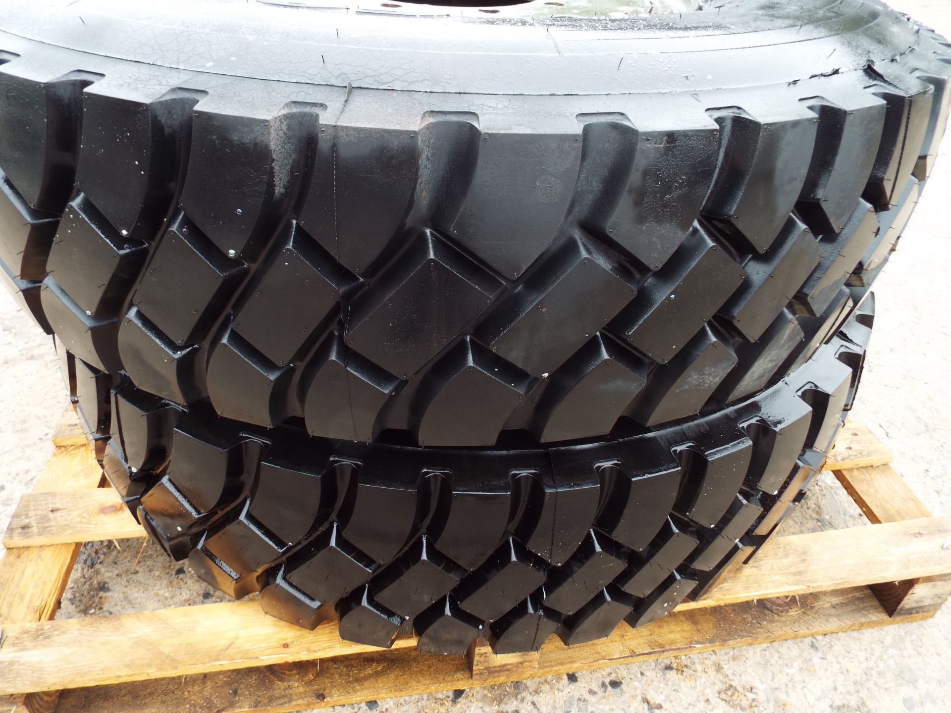 2 x Goodyear G388 Tyres 12.00 R20 complete with 8 Stud Rims - Image 8 of 8