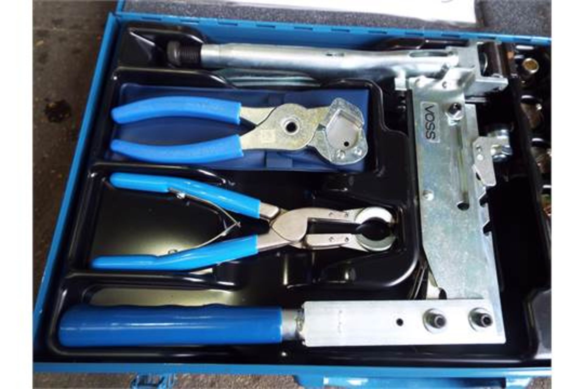 MAN Brake Component Tool Kit P/No DT013861 - Image 2 of 7