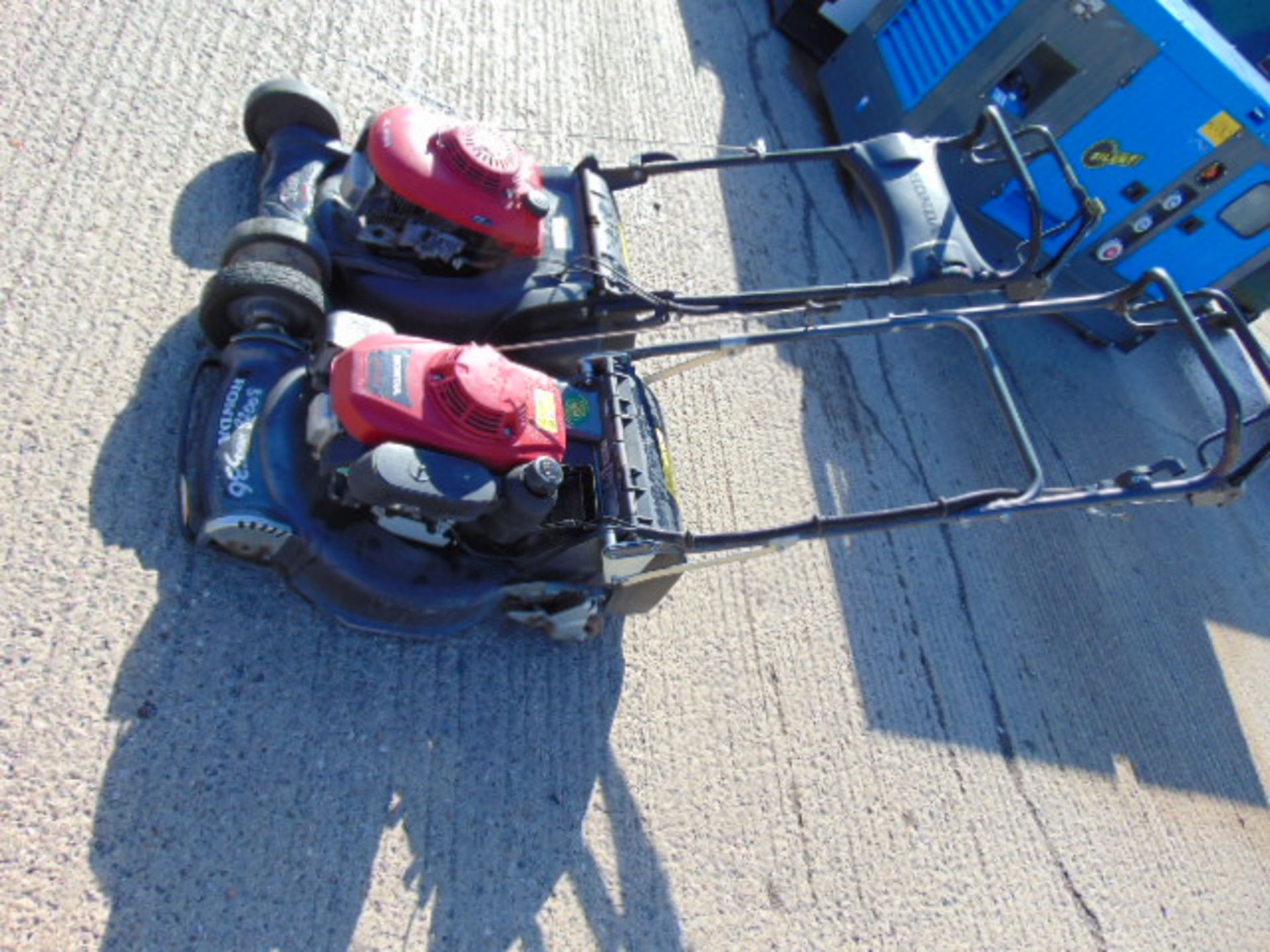 2 x Honda Lawnmowers - Image 2 of 9