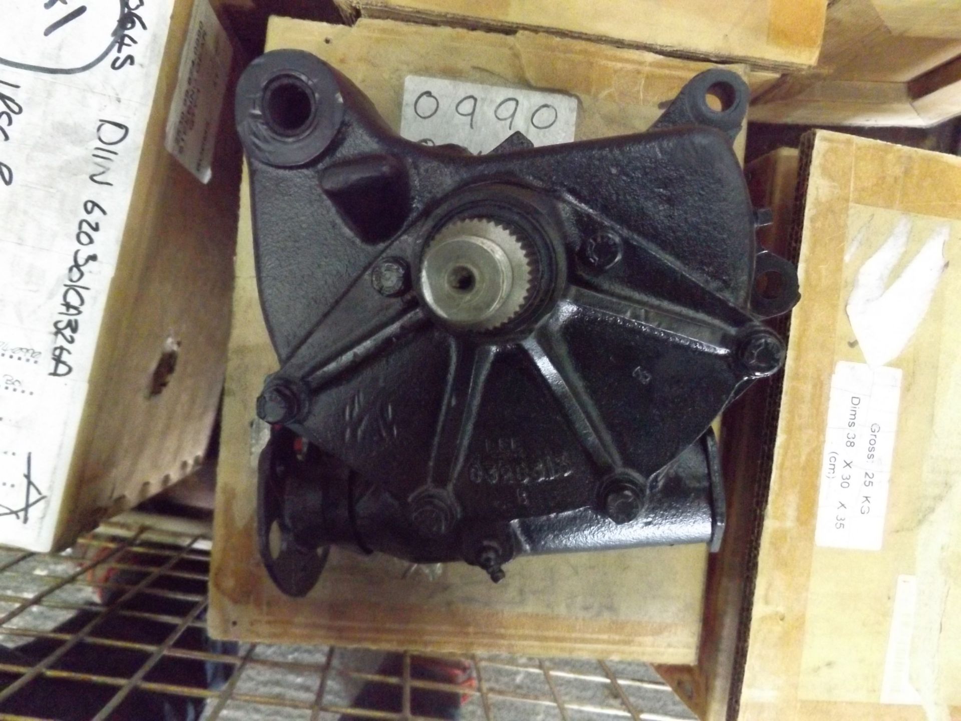 8 x Bedford LHD Steering Box P/No 7167343 - Image 2 of 4