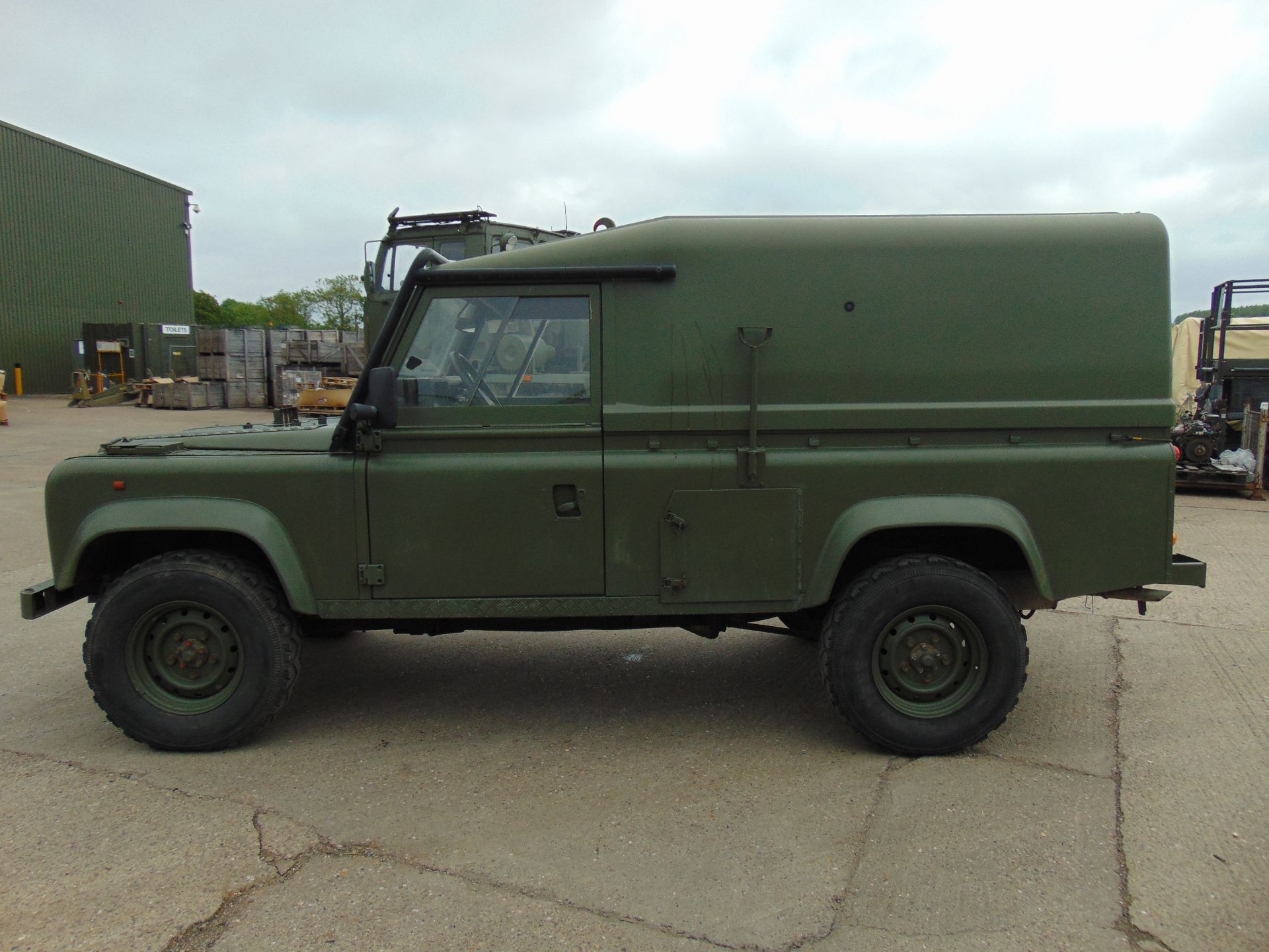 Left Hand Drive Land Rover TITHONUS 110 Hard Top - Image 4 of 20
