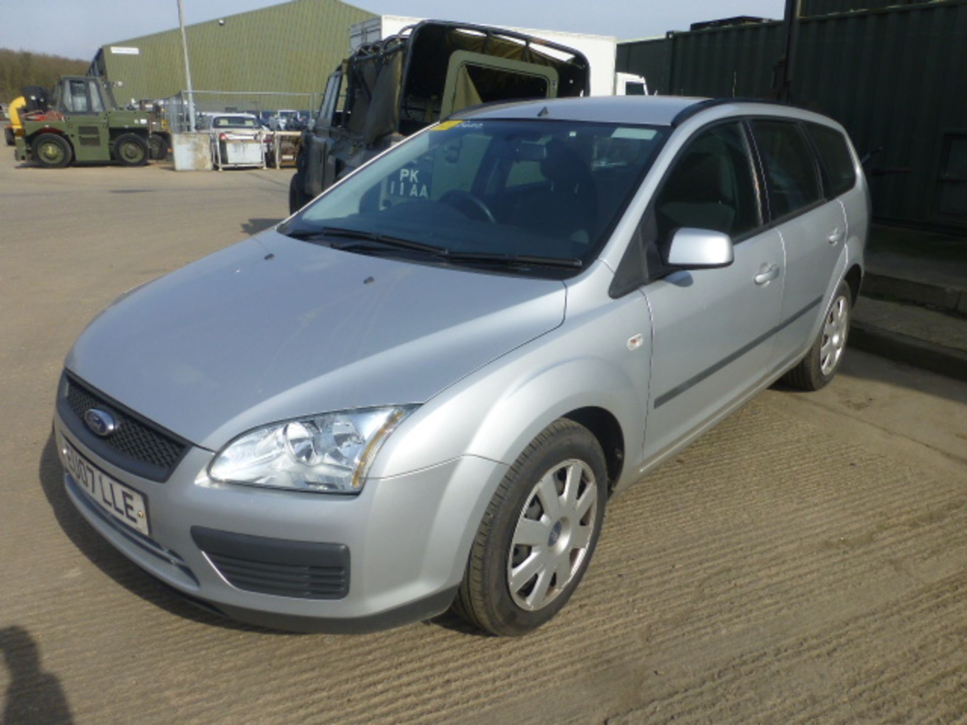 Ford Focus 1.8TDCi Estate - Image 3 of 14