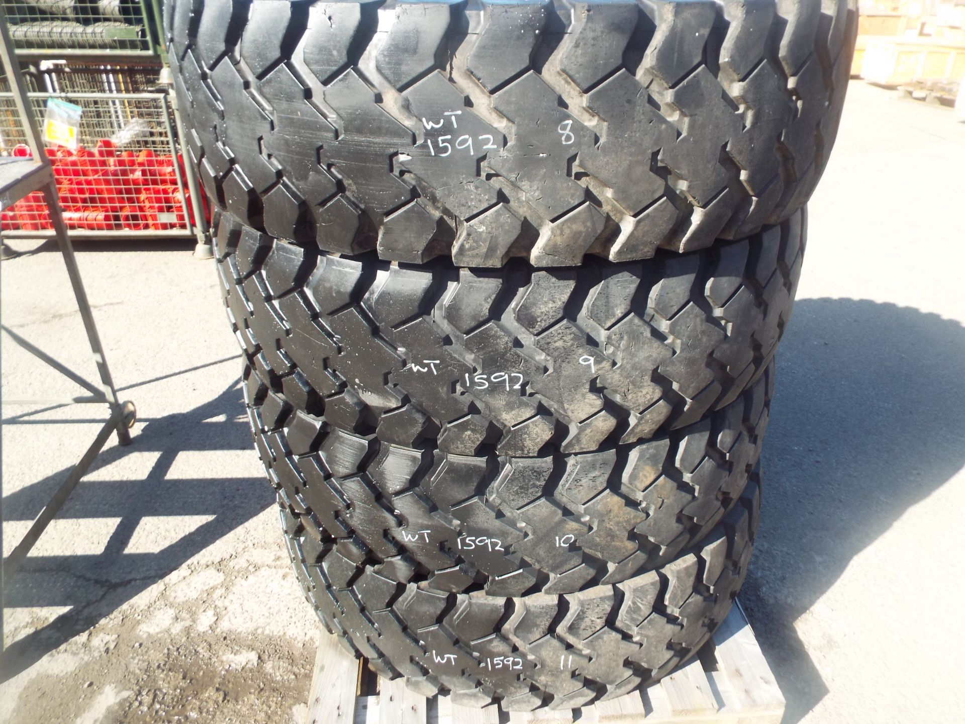 4 x Continental 14.00 R20 Tyres - Image 6 of 8