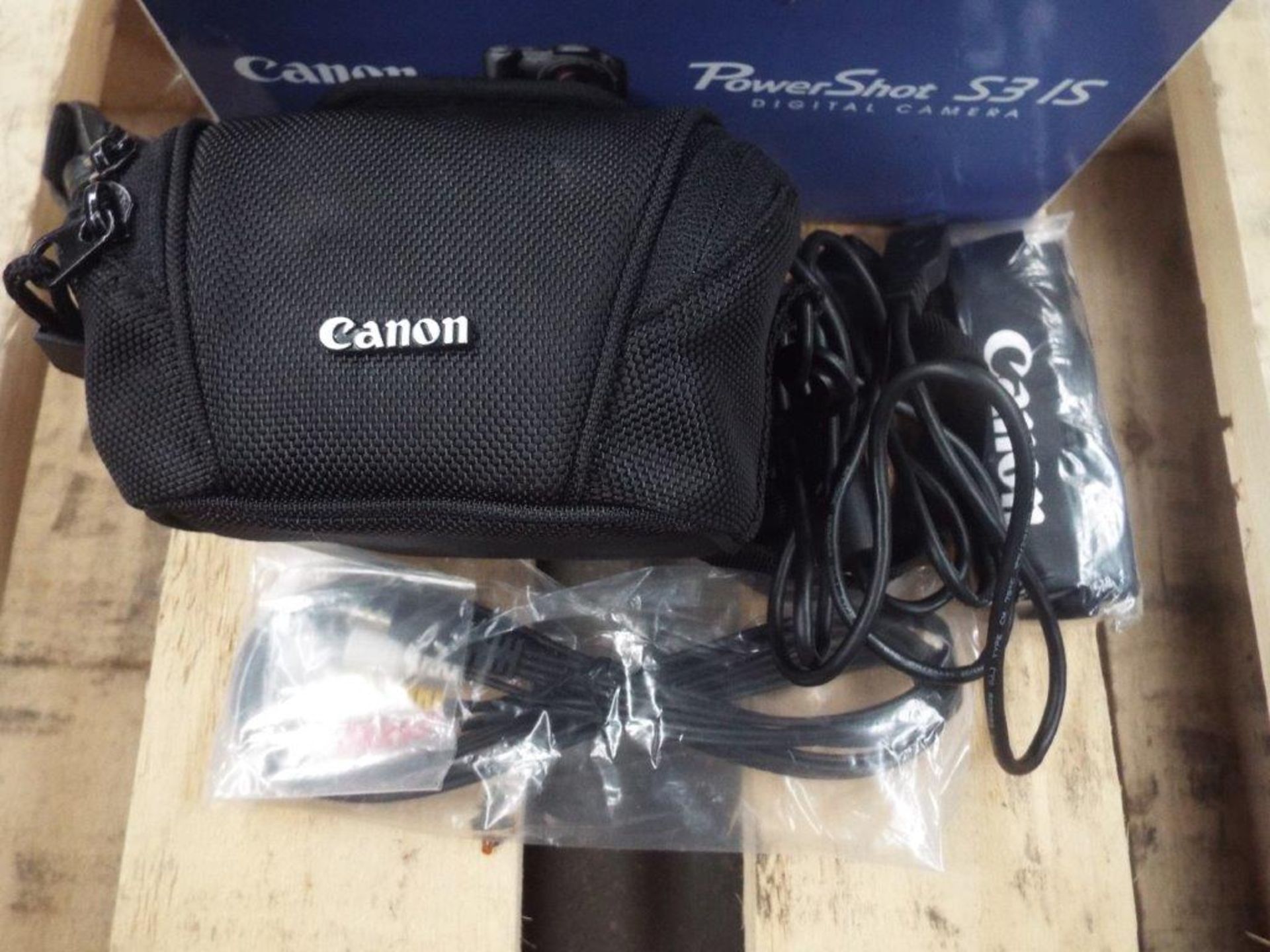 Canon Powershot S3 IS 6.0MP Digital Camera - Image 2 of 8
