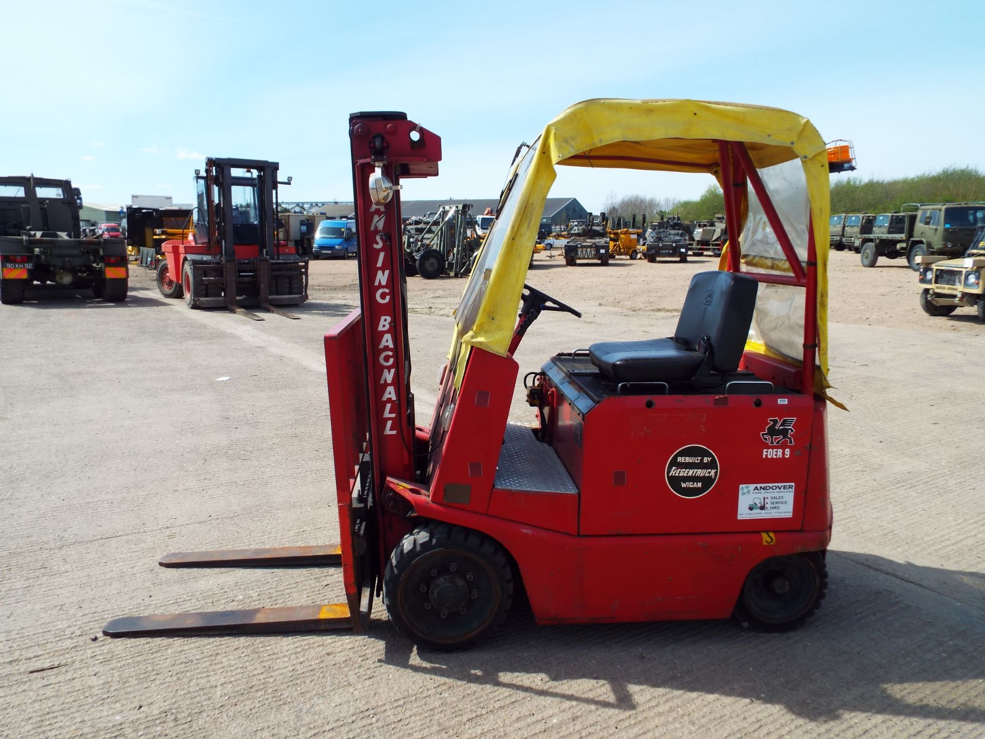 Lansing Bagnell FOER 9 2.3 Electric Forklift with Charger - Image 5 of 23