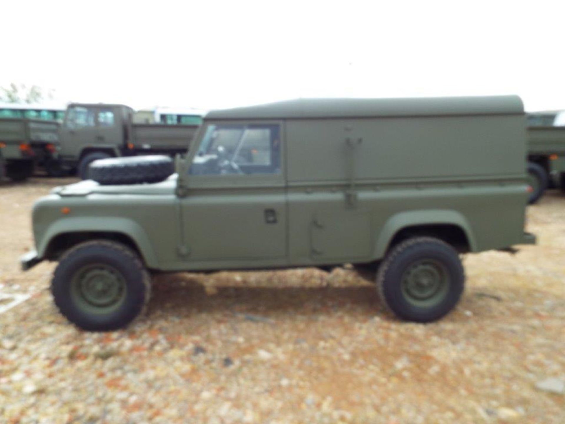 Land Rover Defender 110 Hard Top - R380 Gearbox - Image 4 of 24