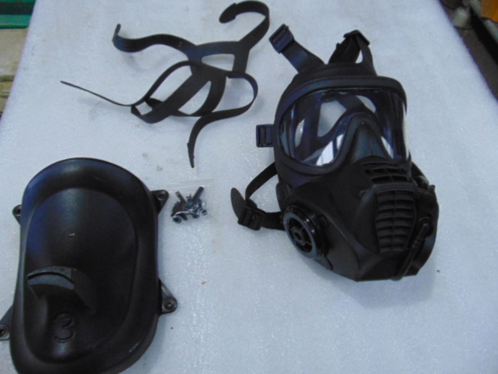 UNISSUED General Service Respirator c/w Holder and 10 x Respirator Harnesses