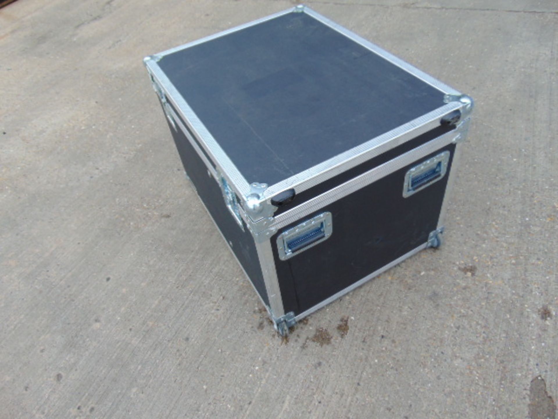 Heavy Duty Transit Case - Image 3 of 9