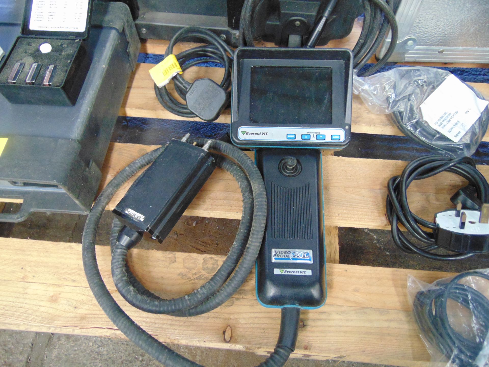 GE Everest Video Probe Borescope/Endoscope Kit XL240LSB with Sony Colour Monitor - Image 4 of 14