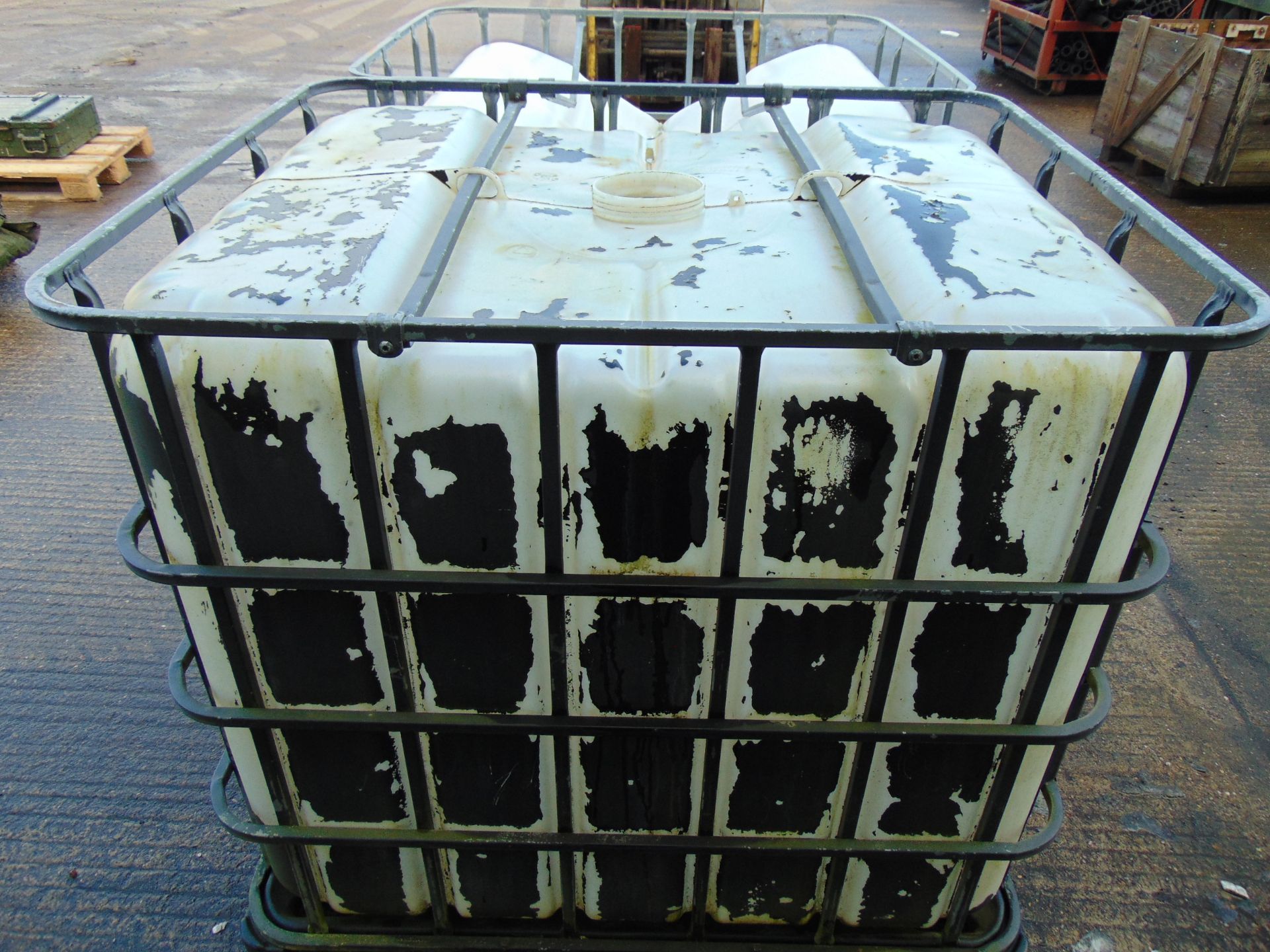 2 x Used 1000 Litre IBC Container / Caged Water Tank - Image 4 of 4