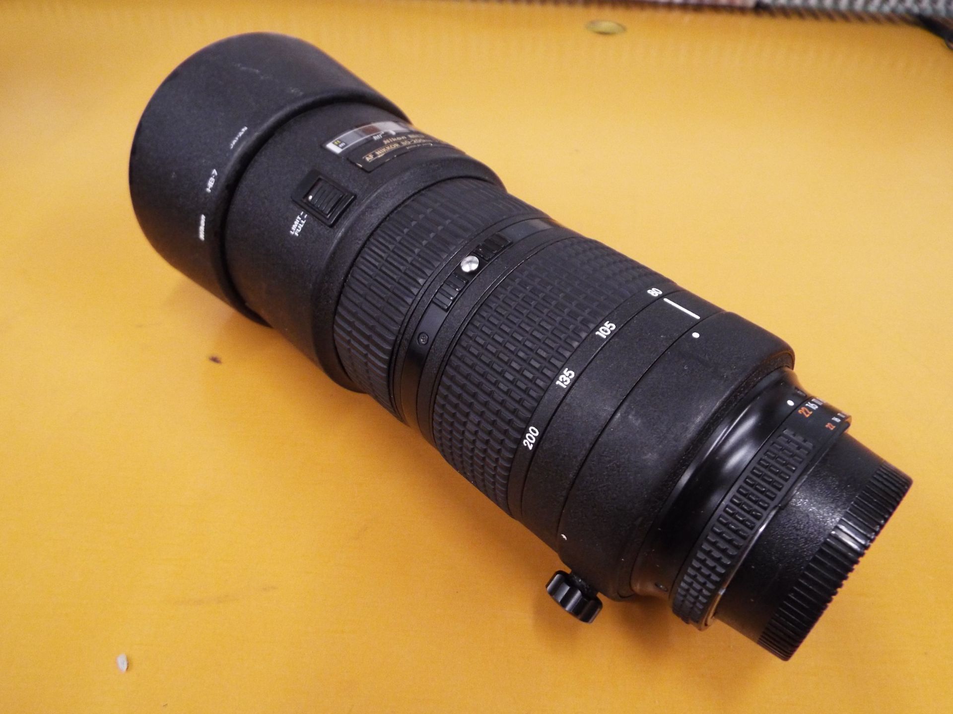 Nikon ED AF Nikkor 80-200mm 1:2.8 D Lense with Leather Carry Case - Image 2 of 7