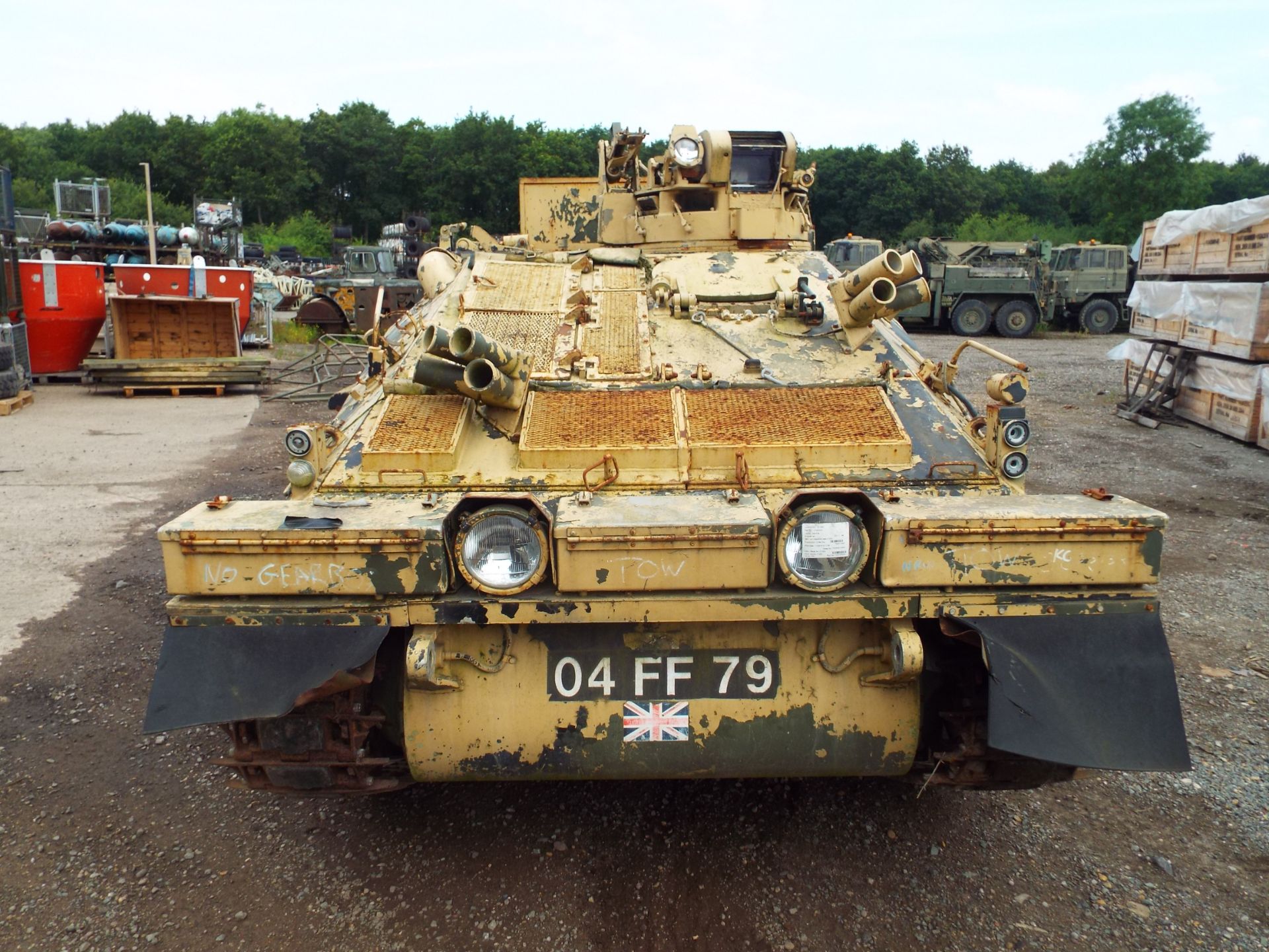 CVRT (Combat Vehicle Reconnaissance Tracked) Spartan Armoured Personnel Carrier - Bild 2 aus 33