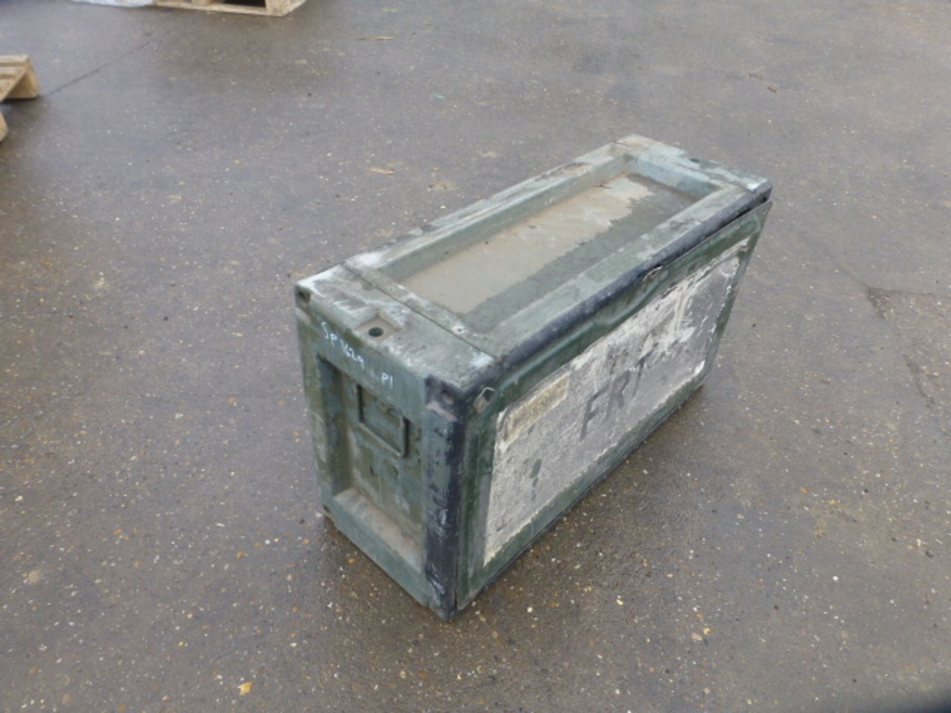 10 x Heavy Duty Interconnecting Storage Boxes - Image 3 of 6