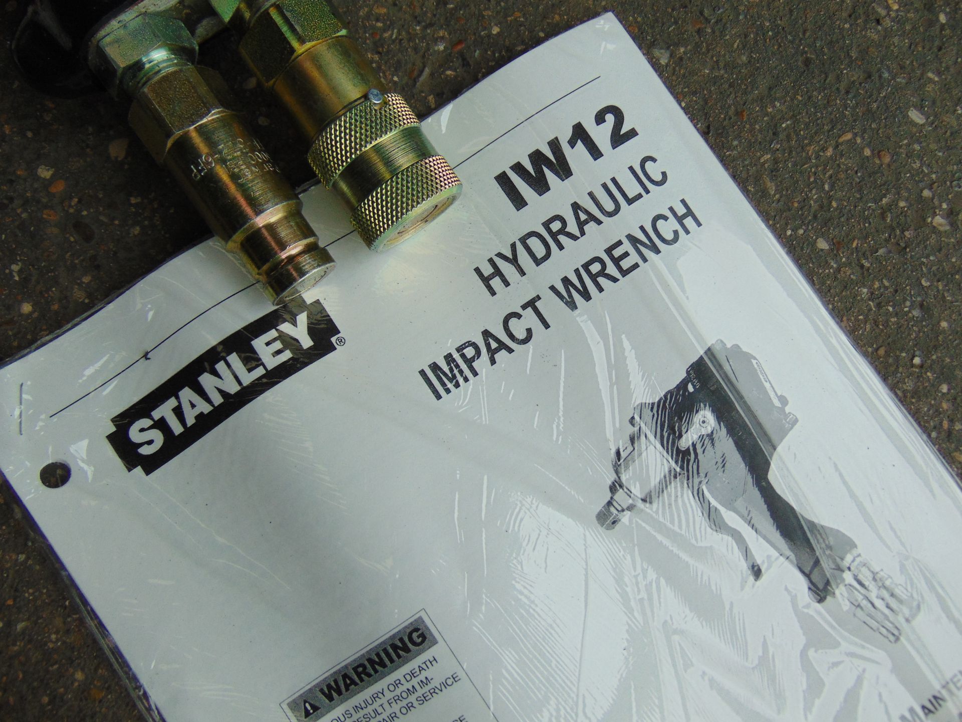 Stanley Hydraulic Maintenance Kit complete with CH15 Chipping Hammer and IW12 Impact Wrench - Image 6 of 19