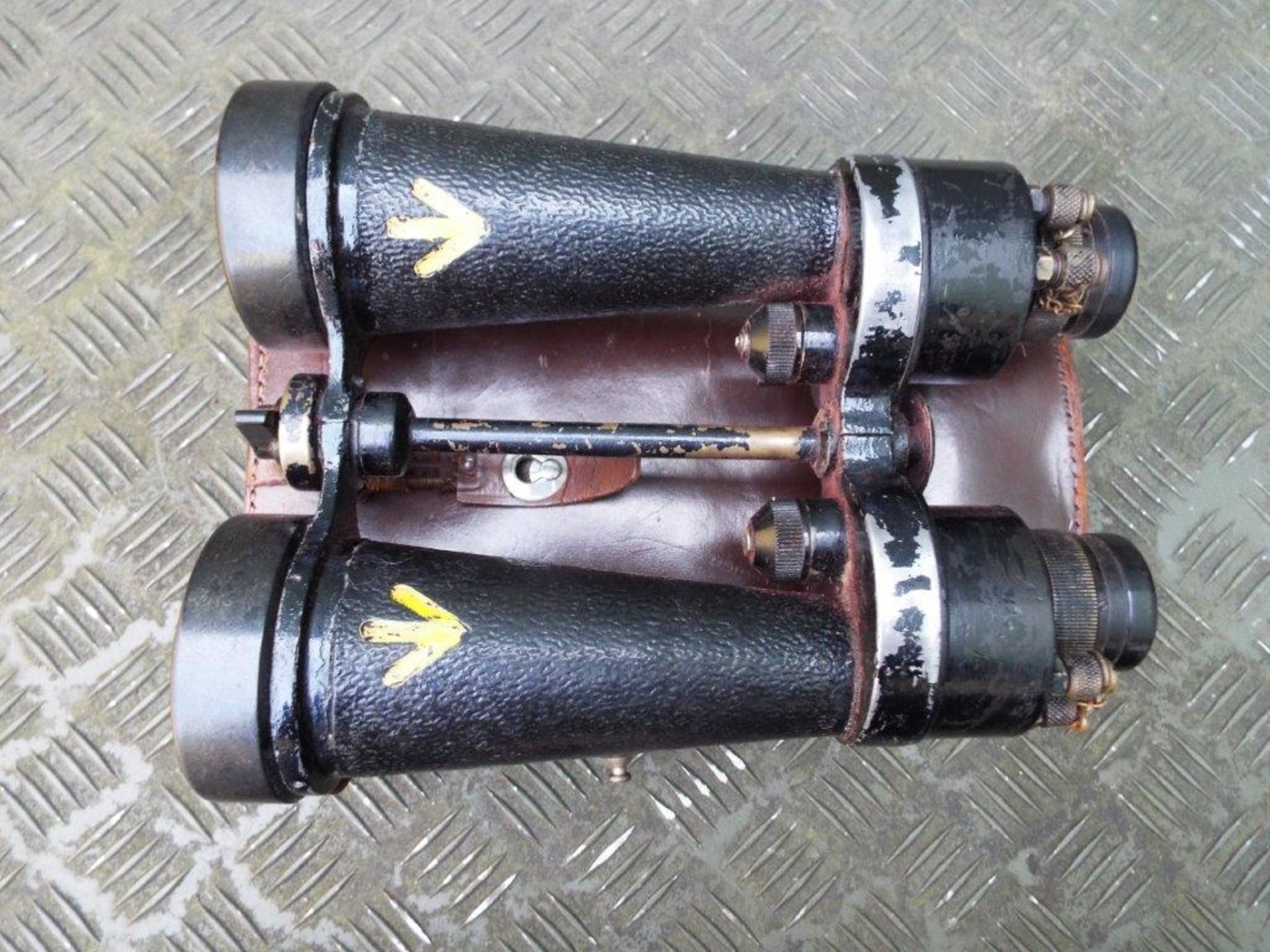 Very Rare WWII Barr & Stroud CF41 7x50 Binoculars - Bild 2 aus 9