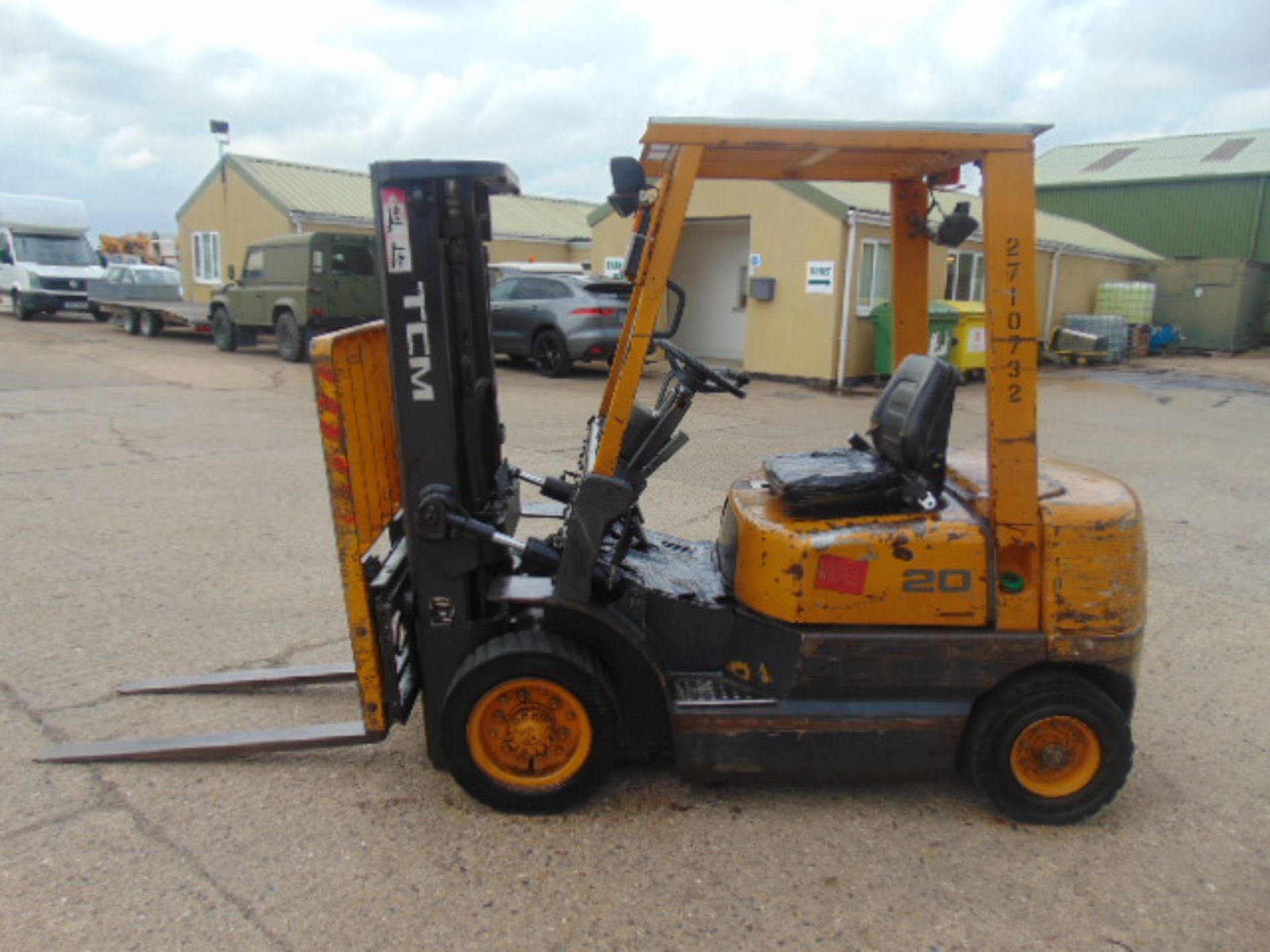 TCM FD20 Z5 T Counter Balance Diesel Container Forklift - Image 5 of 23