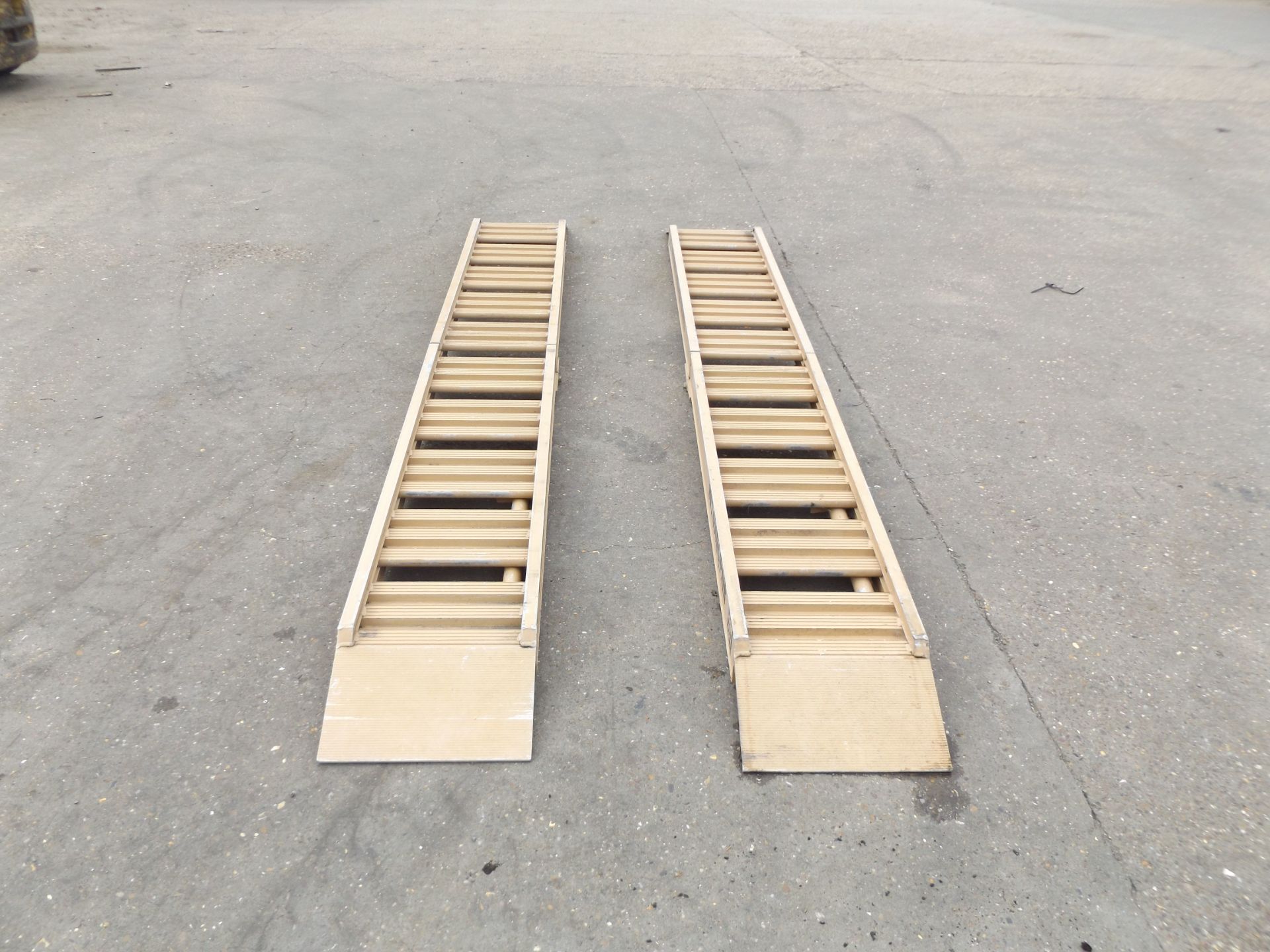 2 x 2.5m Folding Ramps for ATV, Quad etc - Bild 2 aus 8