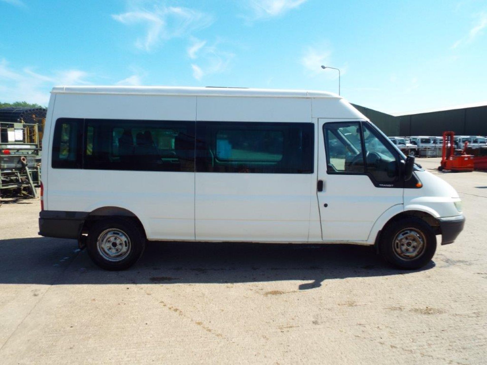 Ford Transit 9 Seat Minibus - Image 8 of 21