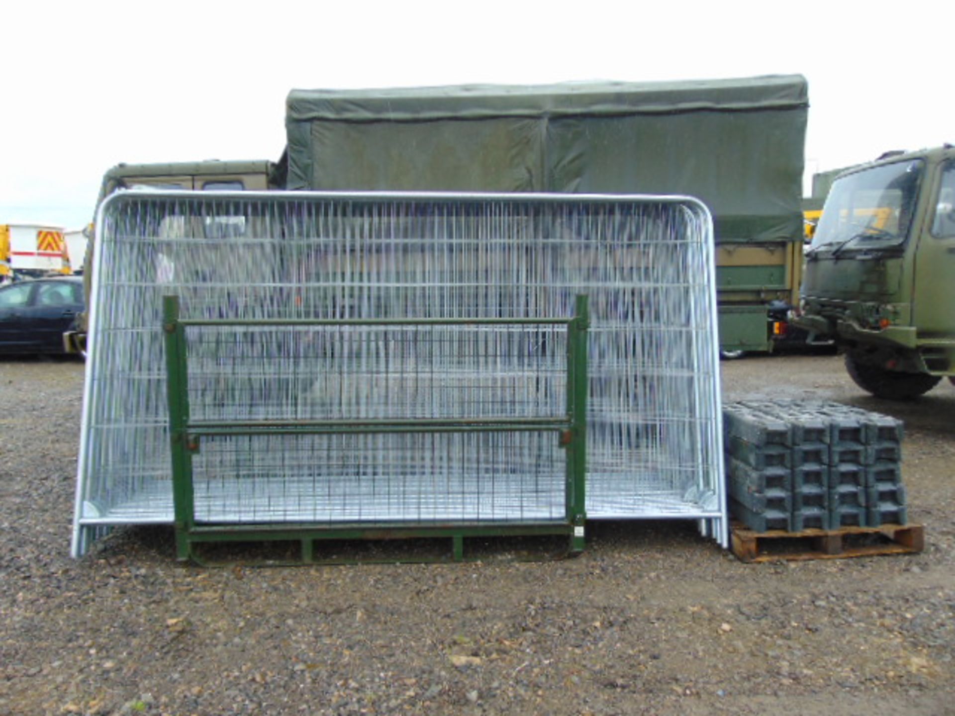 20 x Temporary Heras Security Fence Panels, 20 x Rubber Block Feet and 20 x Anti Tamper Couplers