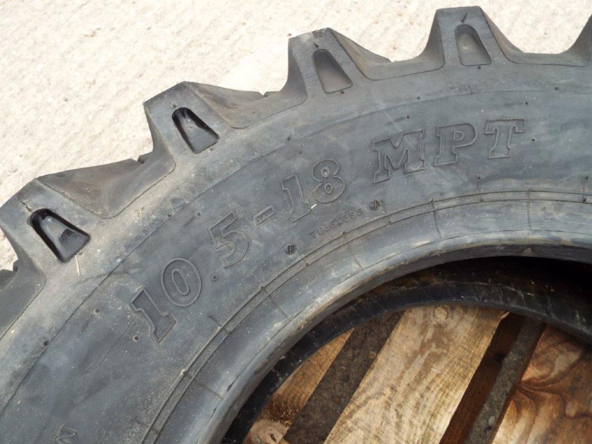 BKT MP567 10.5-18 MPT Tyre - Image 3 of 6