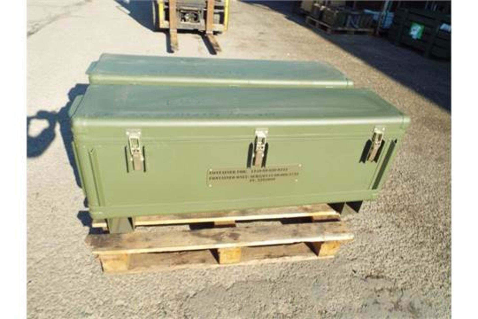 2 x Large Heavy Duty Aluminium Cases - Image 2 of 5