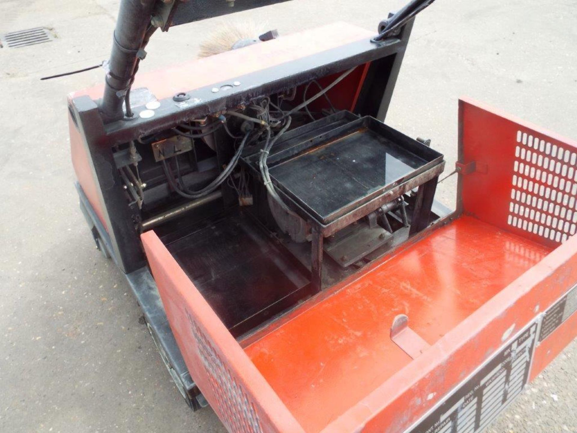 Hako Hamster 800E Walk Behind Electric Sweeper - Image 9 of 14