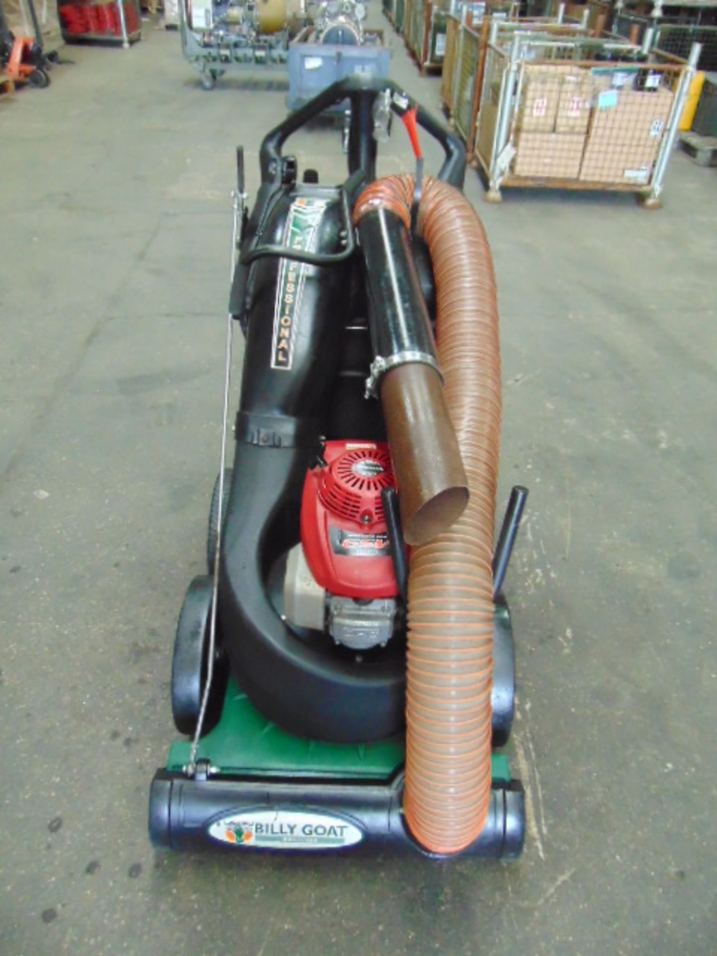Billy Goat Professional Honda Powered Self Propelled Wheeled Vacuum - Bild 2 aus 15